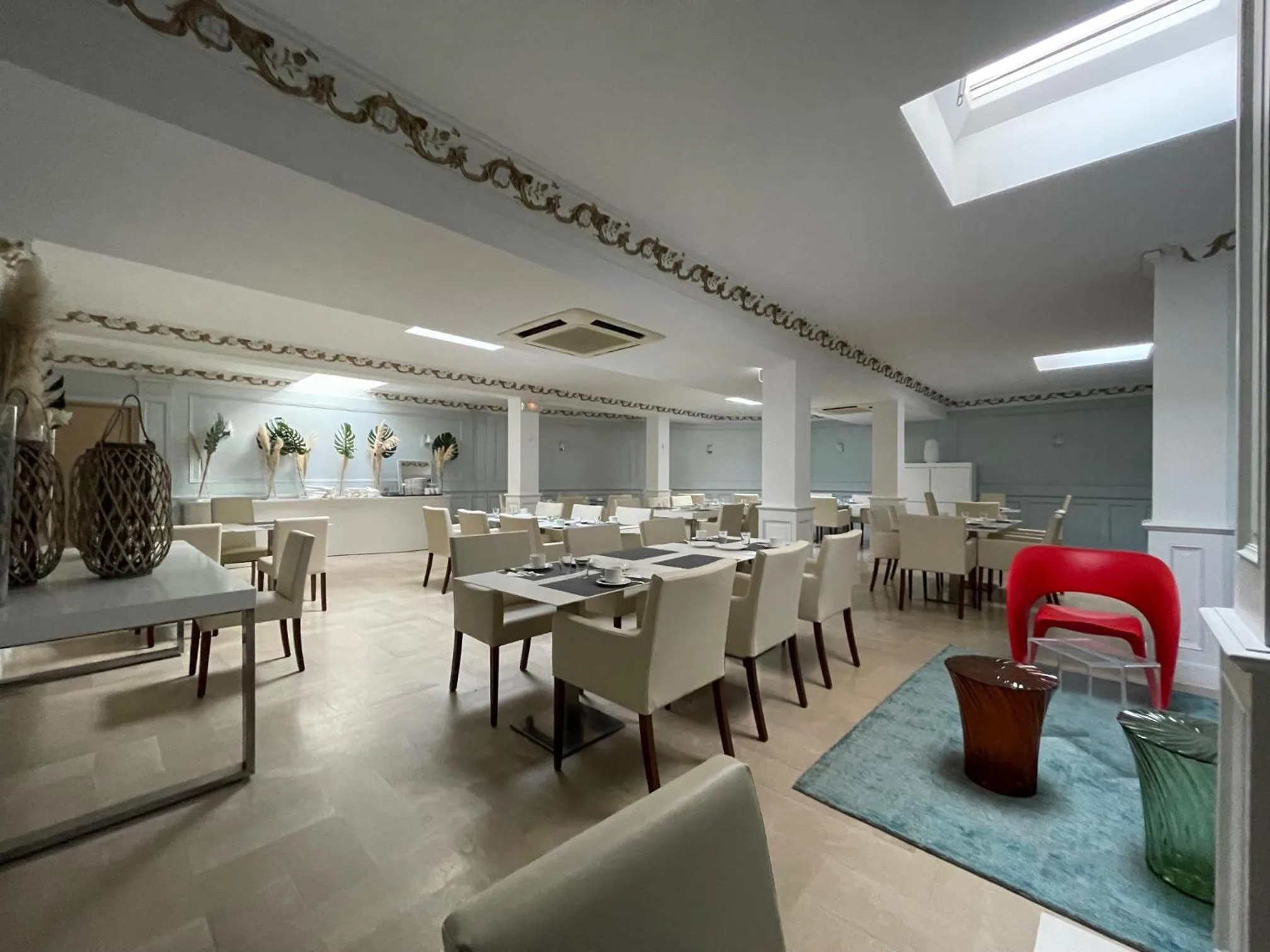 Business facilities in Hotel Revellata & Spa