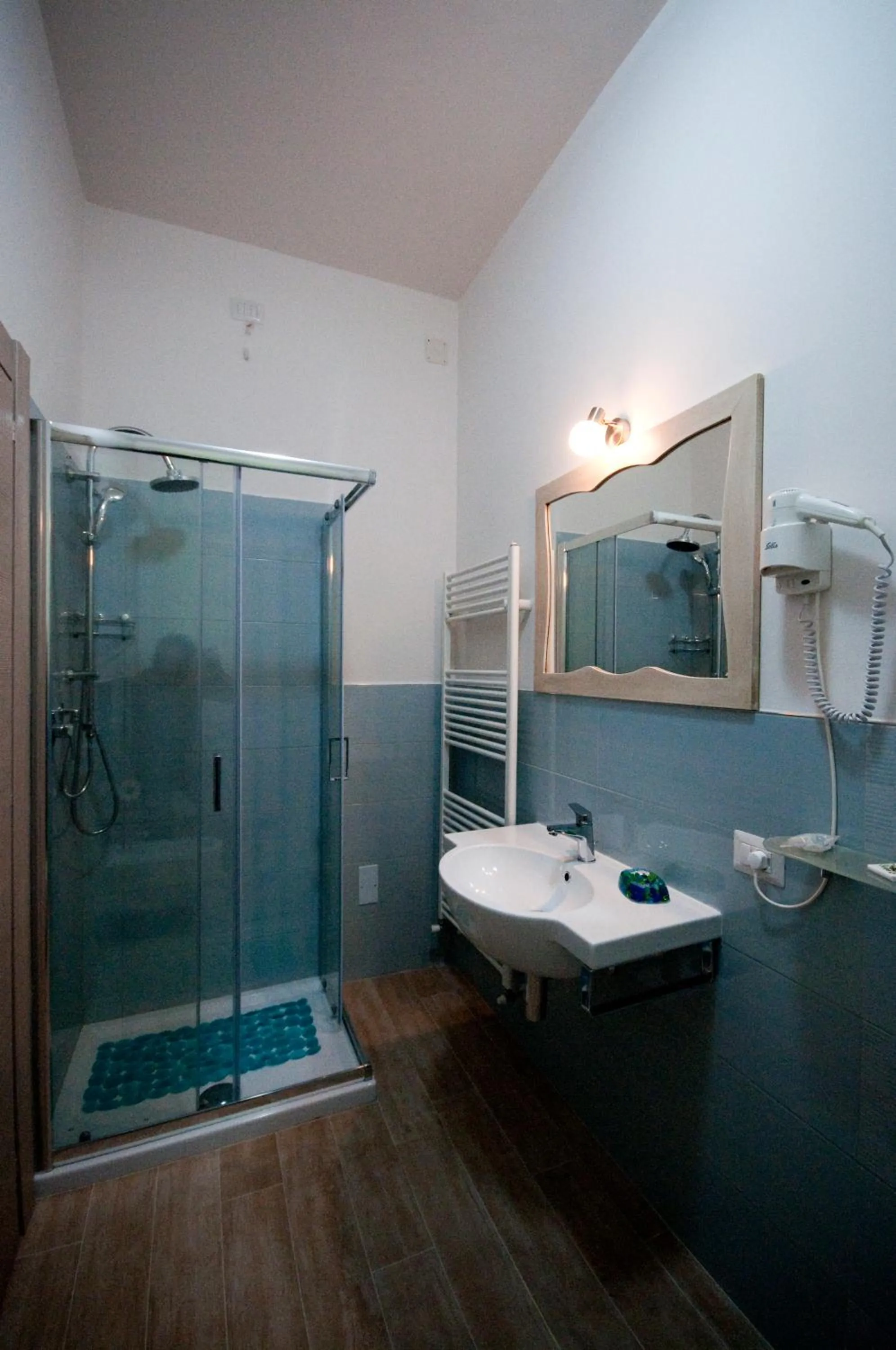 Shower in Agriturismo La Madonnina