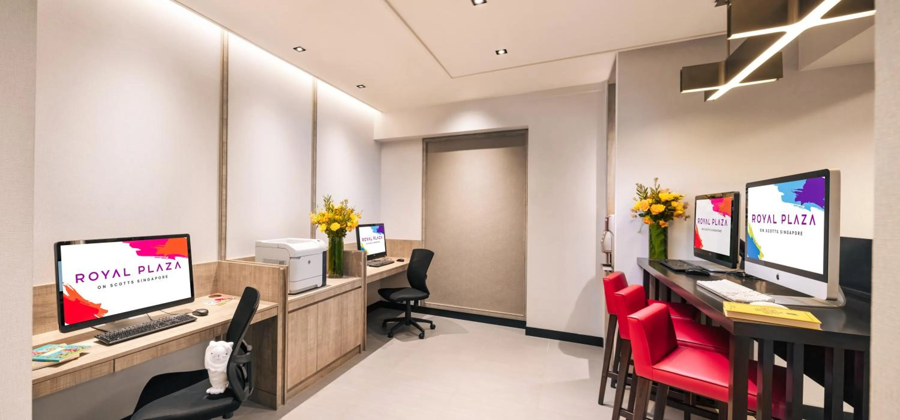 Business facilities in Royal Plaza on Scotts