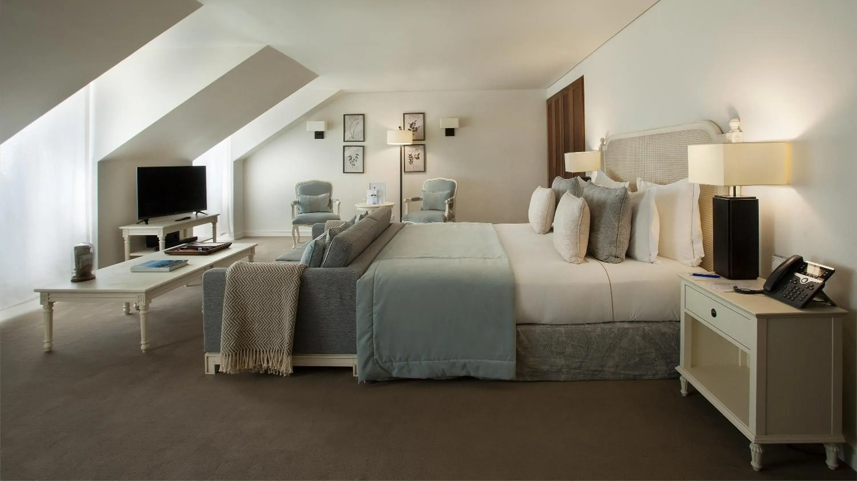 Prestige Suite in Corpo Santo Lisbon Historical Hotel Prestige Suite in Corpo Santo Lisbon Historical Hotel