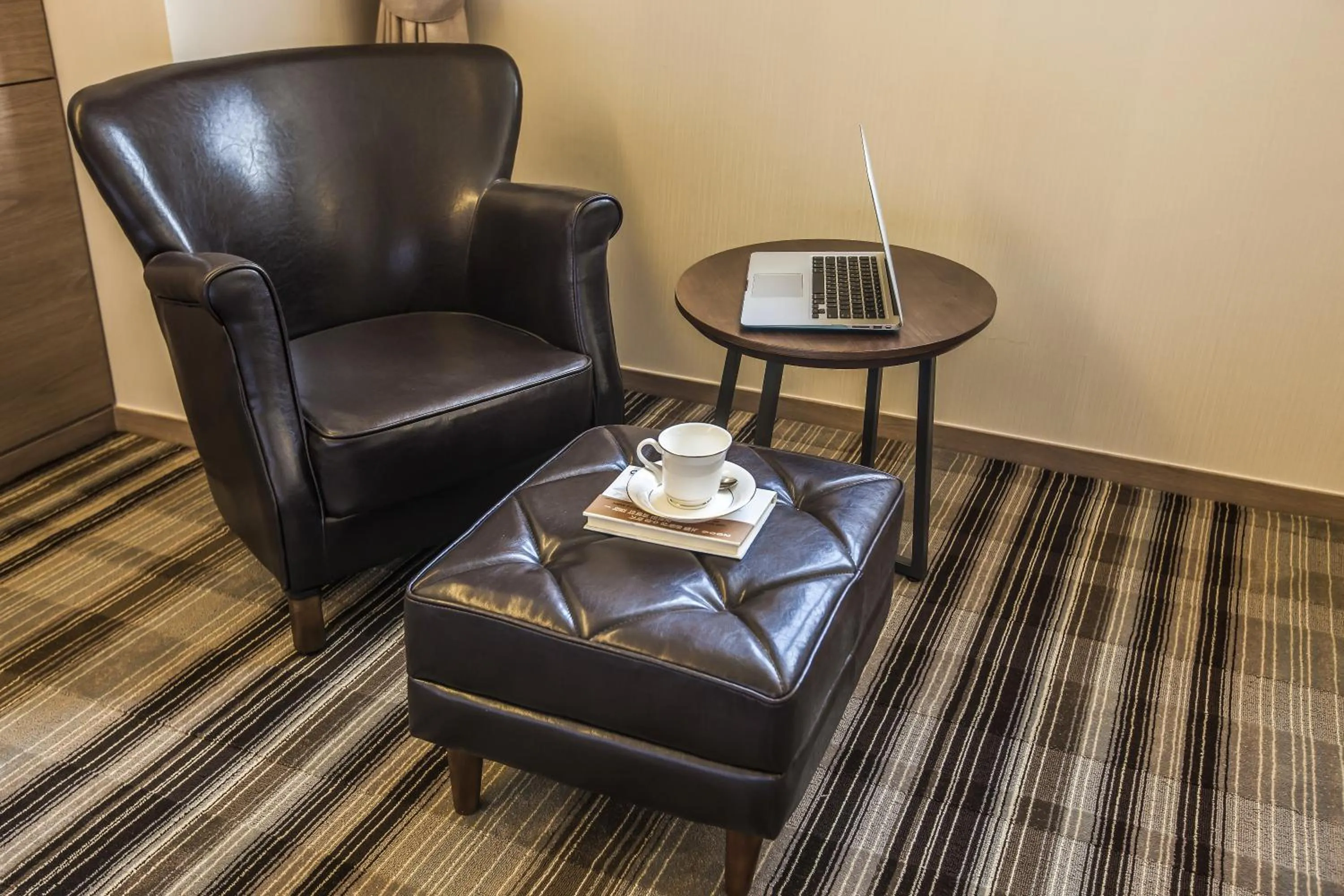 Area and facilities in Hamilton Hotel