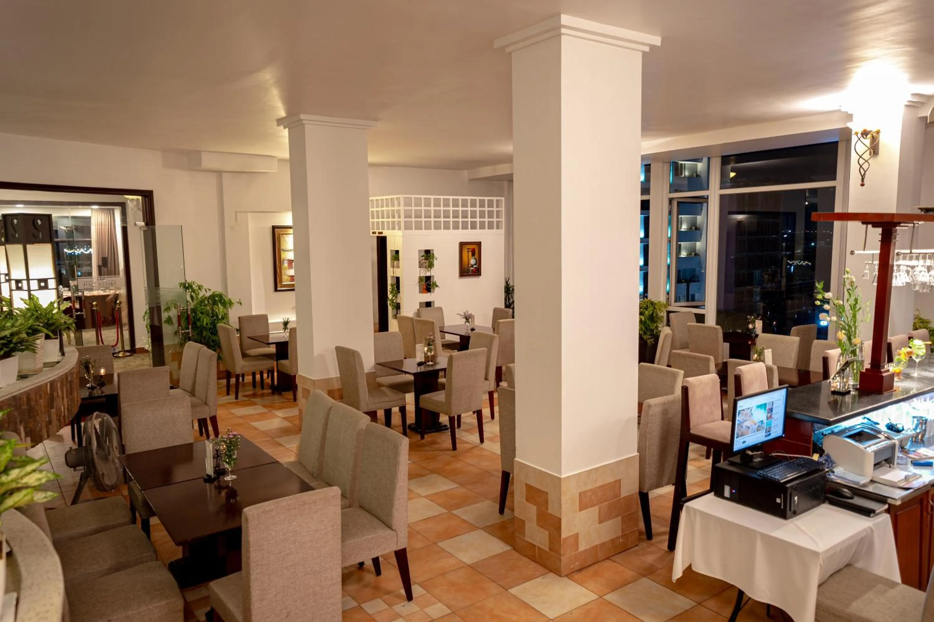 Restaurant/places to eat in Asia Hotel Hue