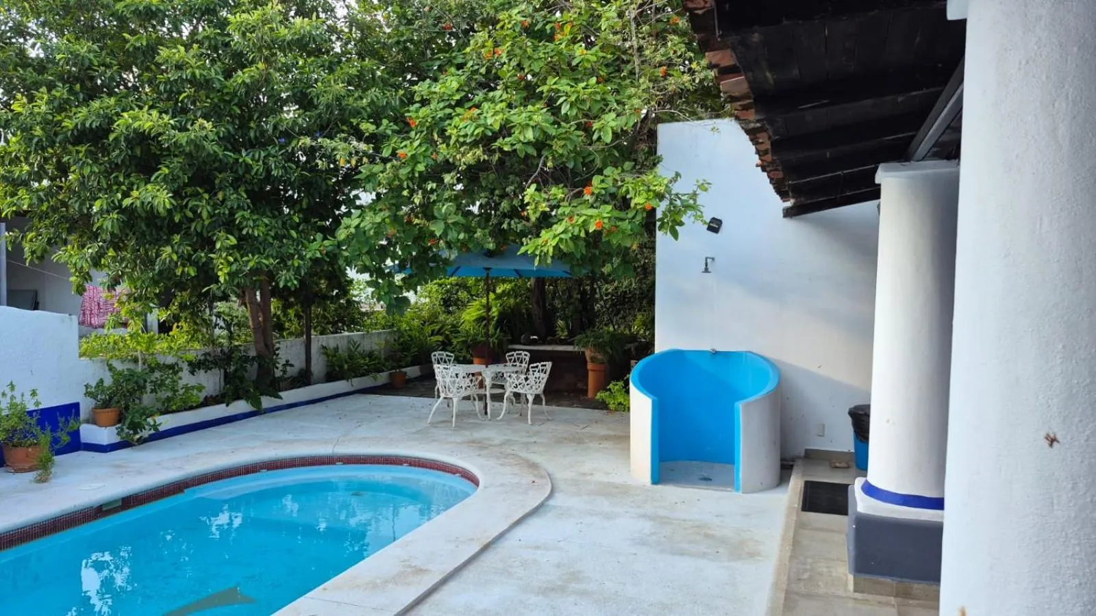Swimming pool in Hotel Mision, Acapulco centro