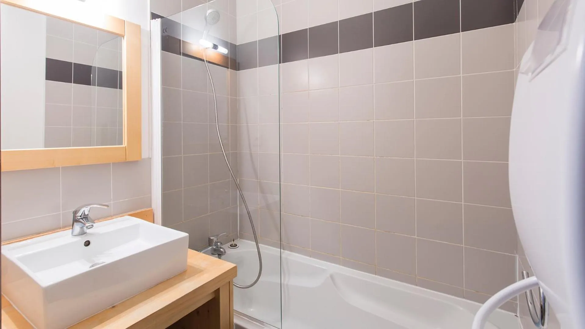 Bathroom in Vacancéole - Les Jardins de Balnéa