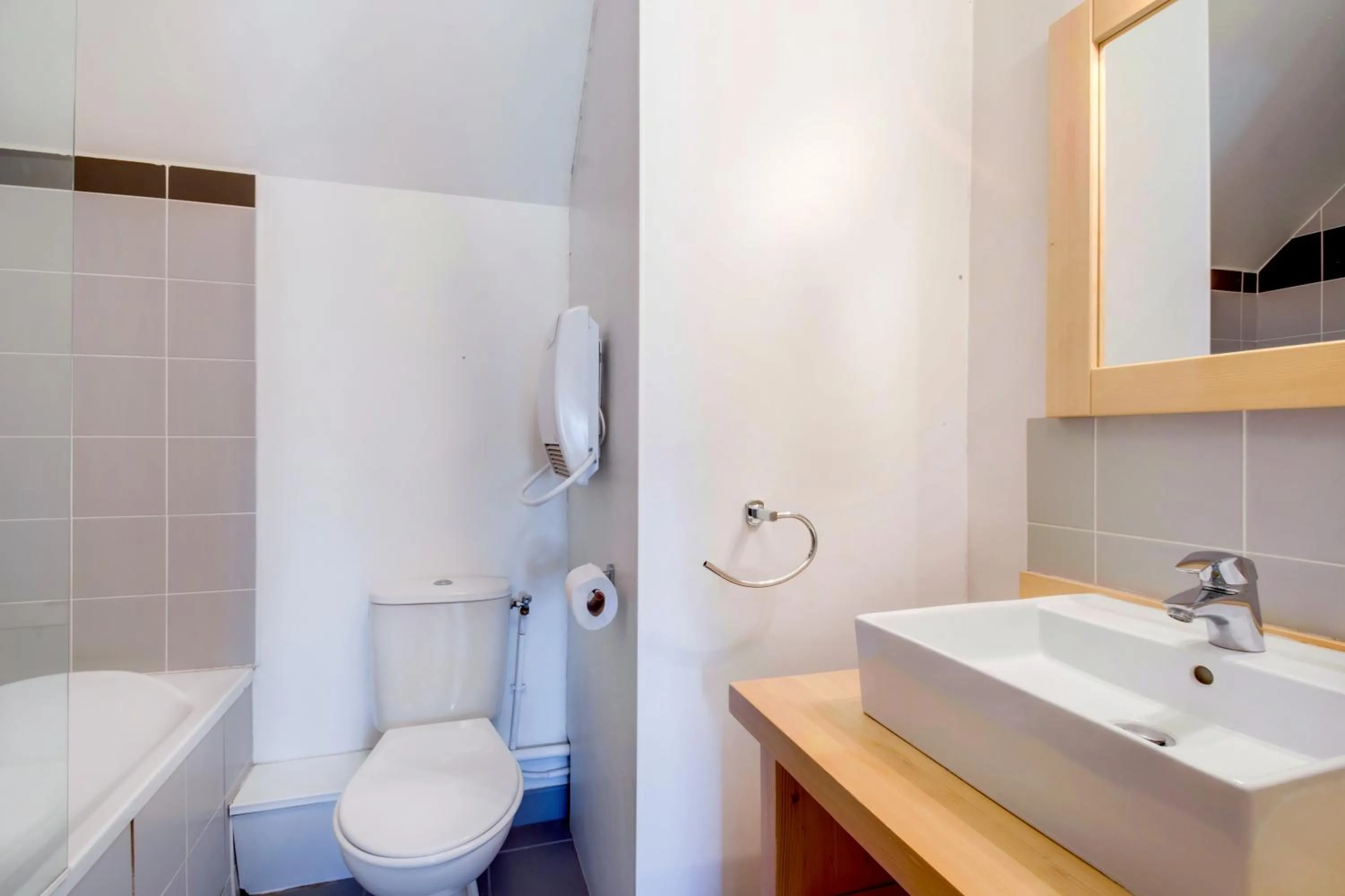 Toilet in Vacancéole - Les Jardins de Balnéa