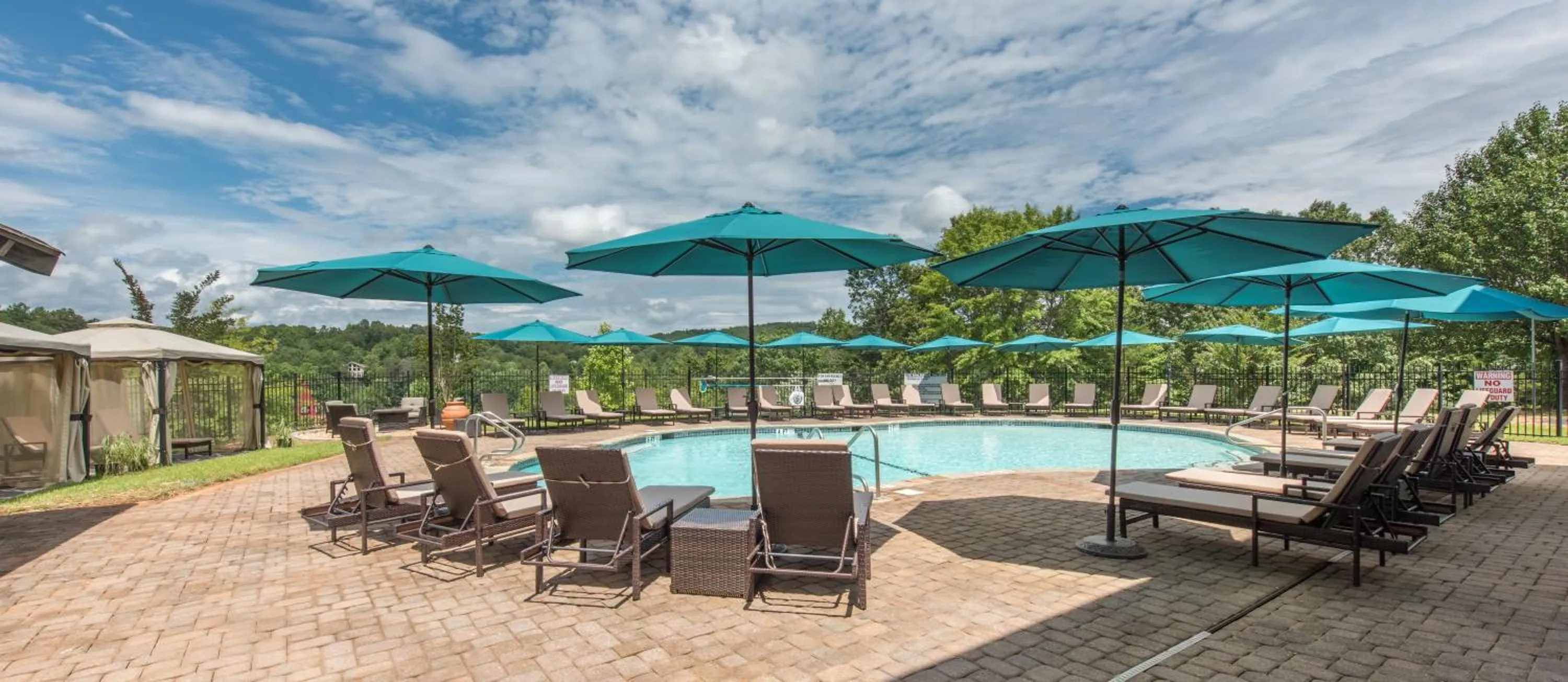 Swimming pool in Valhalla Resort Hotel