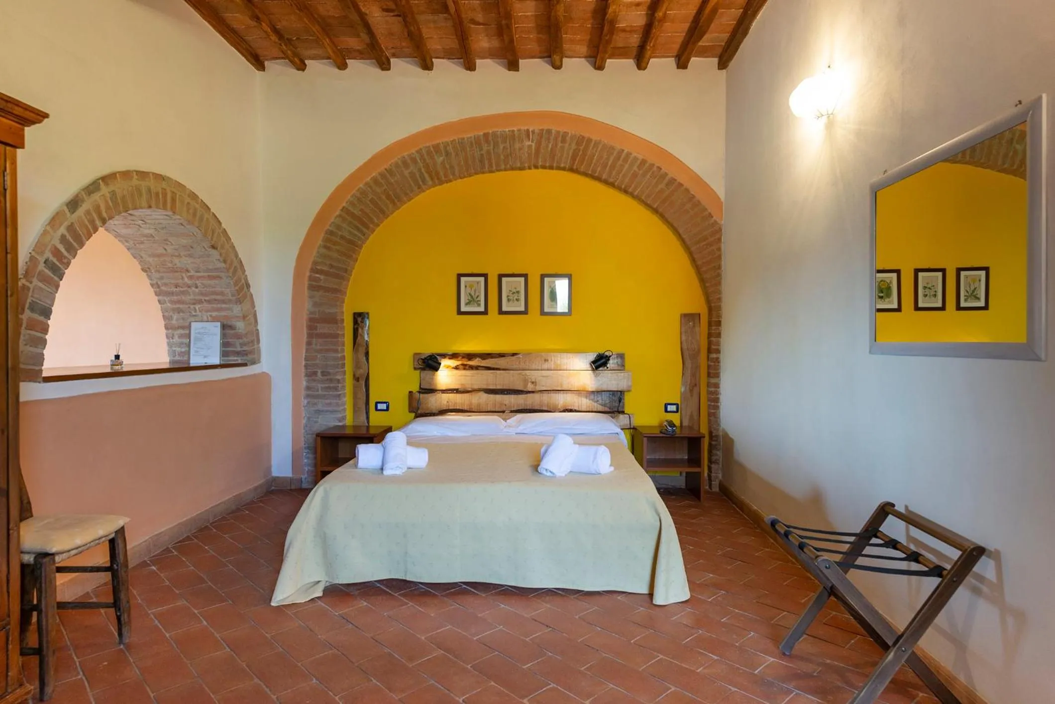 Bed in Locanda Vesuna Hotel Countryhouse