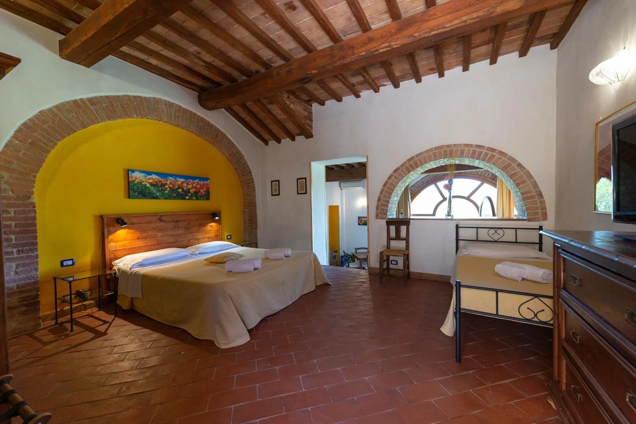 Photo of the whole room, Bed in Locanda Vesuna Hotel Countryhouse