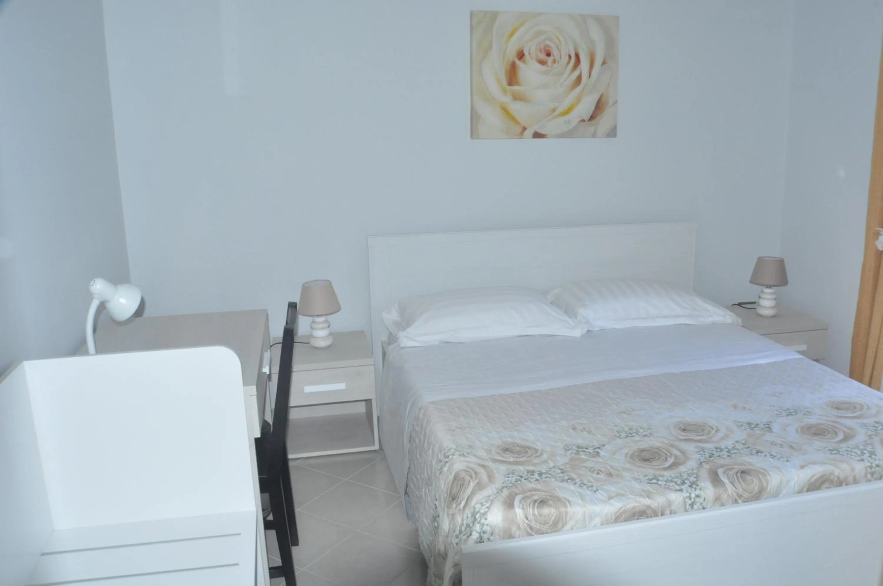 Photo of the whole room, Bed in Aldebaran B&B