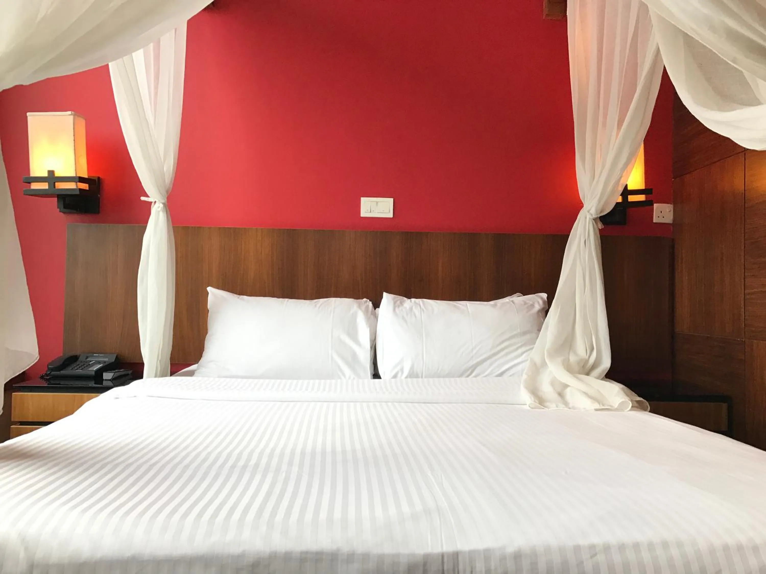 Bedroom, Bed in Siloso Beach Resort - Sentosa