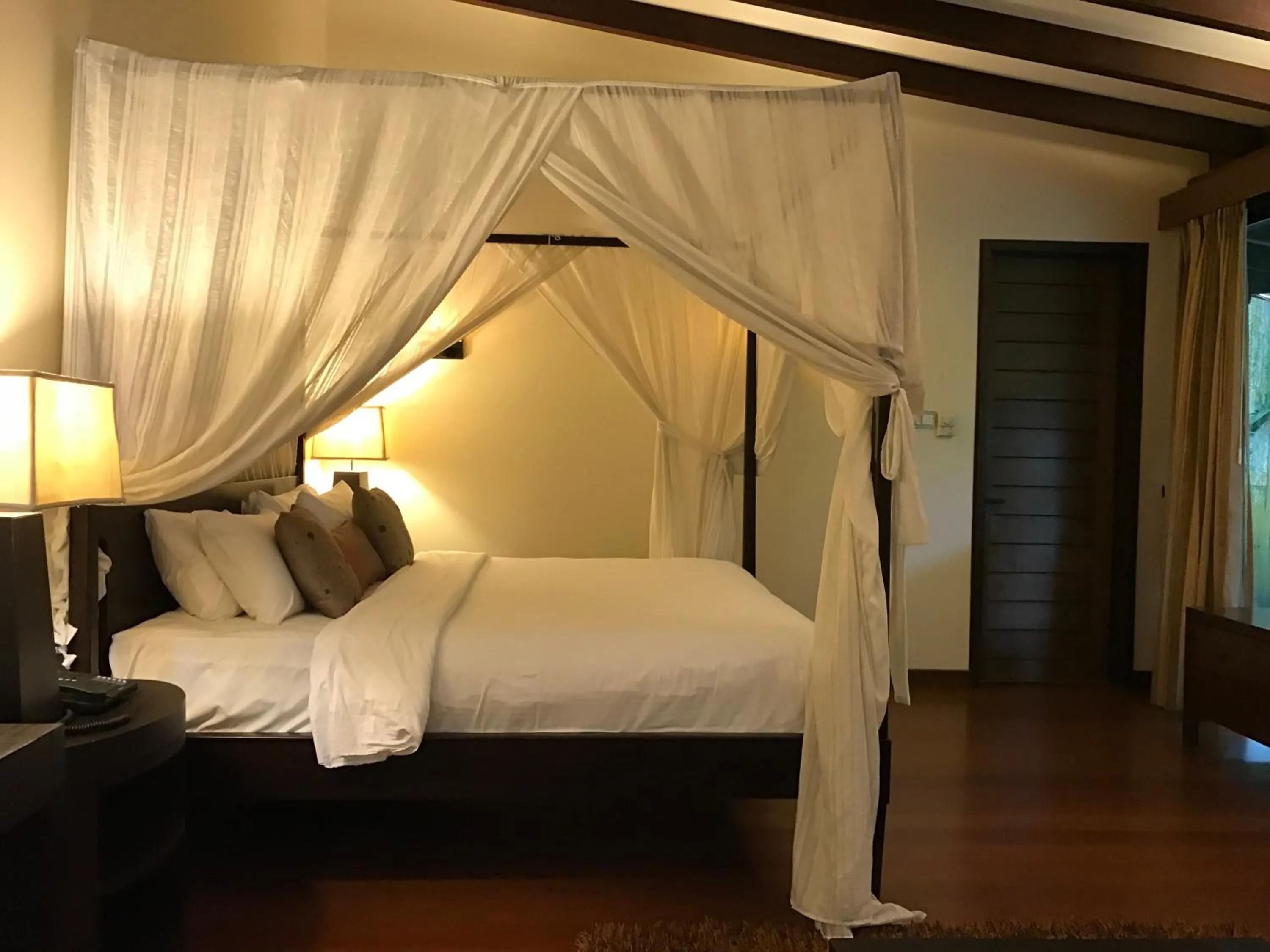 Bedroom, Bed in Siloso Beach Resort - Sentosa