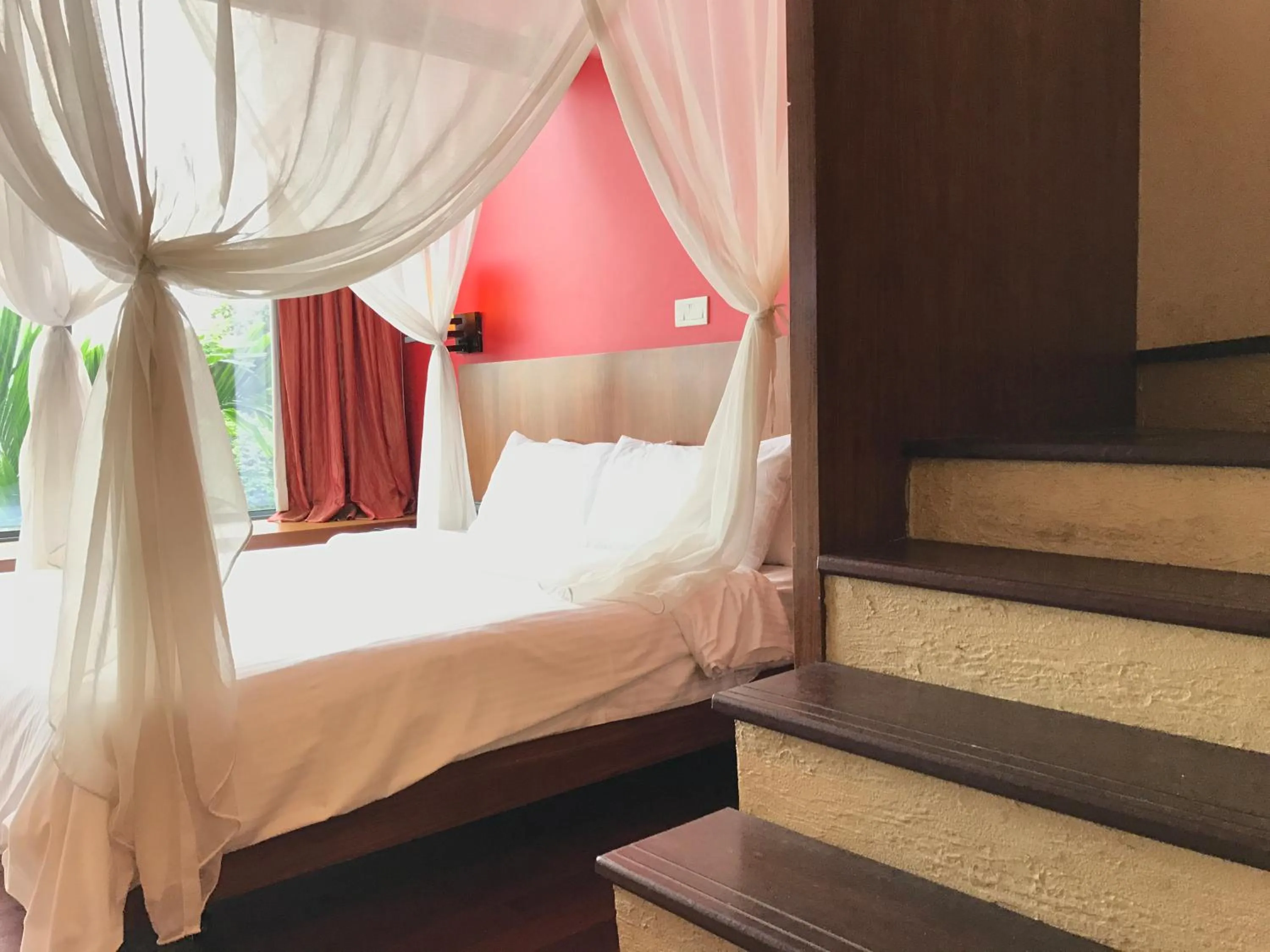 Bedroom, Bed in Siloso Beach Resort - Sentosa