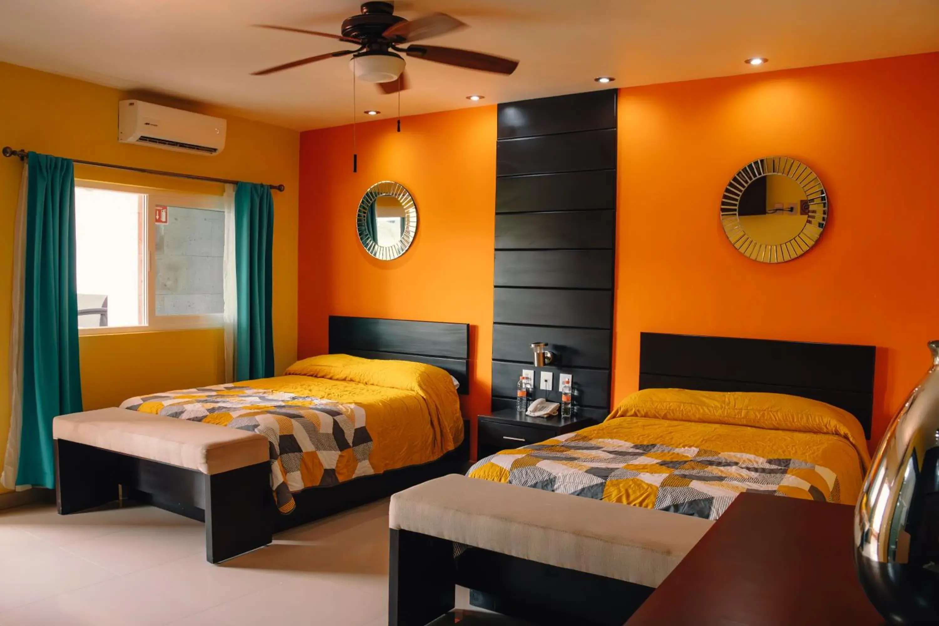 Deluxe Twin Room in Luxury Hotel Inn Deluxe Twin Room in Luxury Hotel Inn