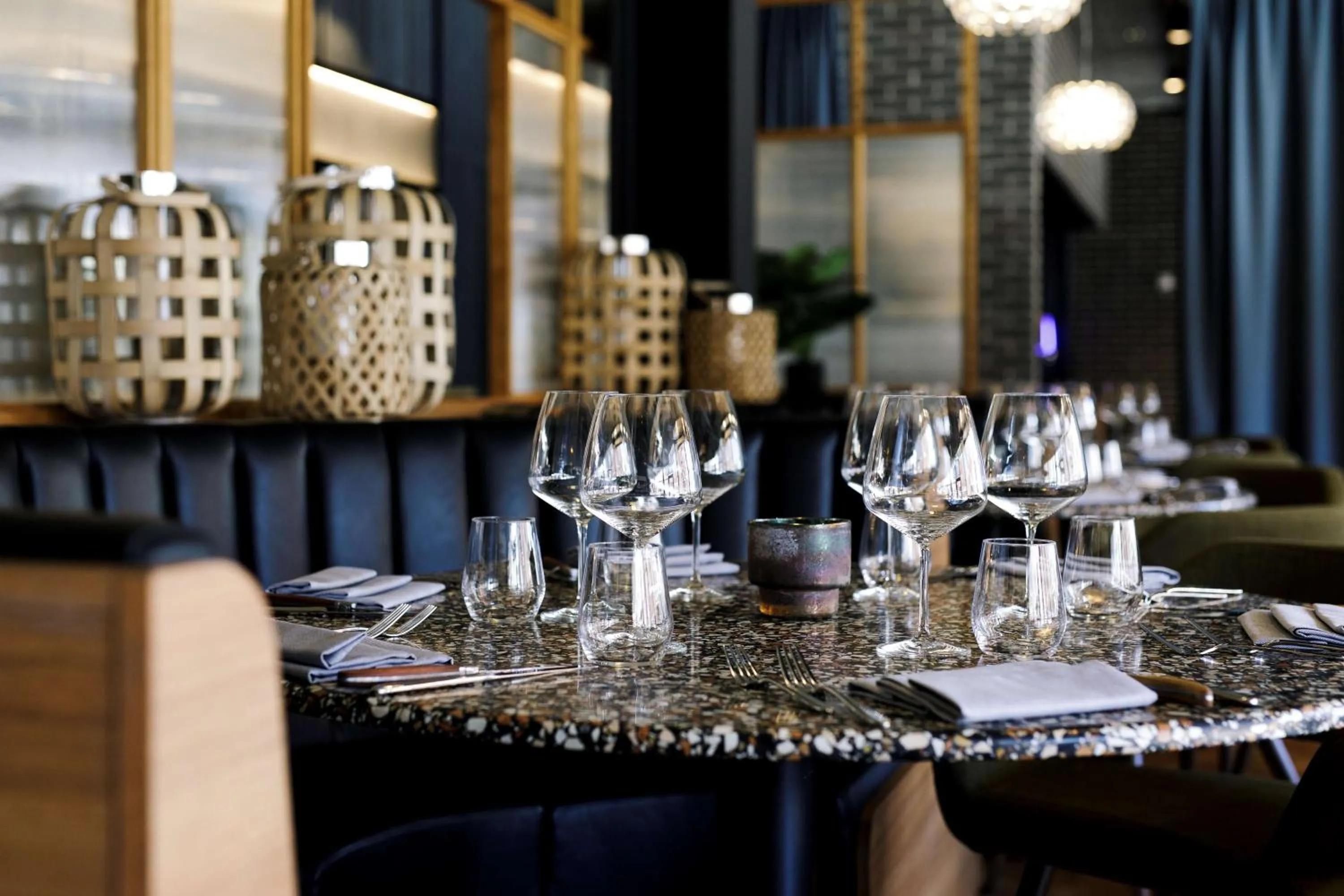 Restaurant/places to eat in Scandic Strömmen