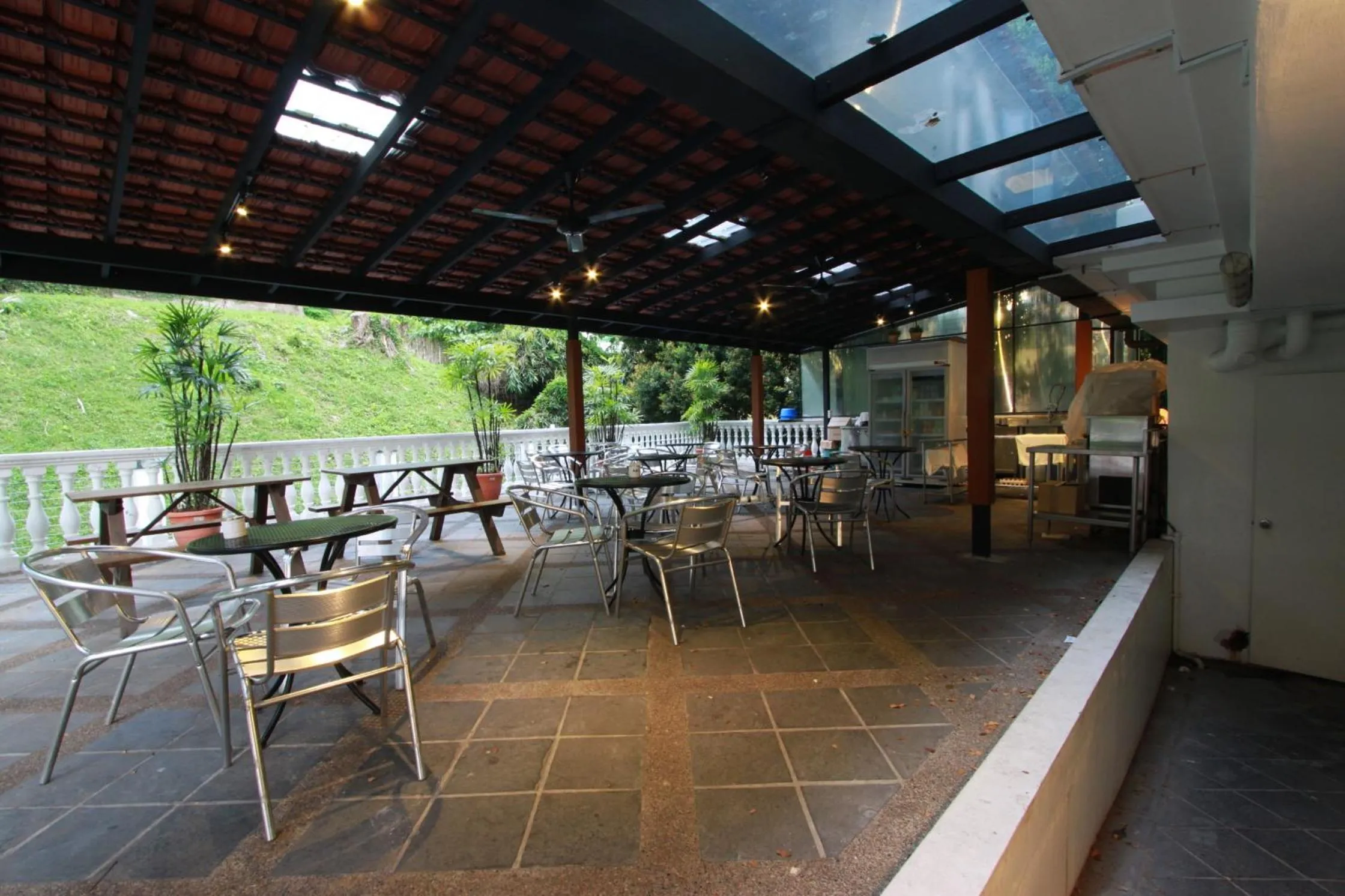 Patio in Harbour Ville Hotel