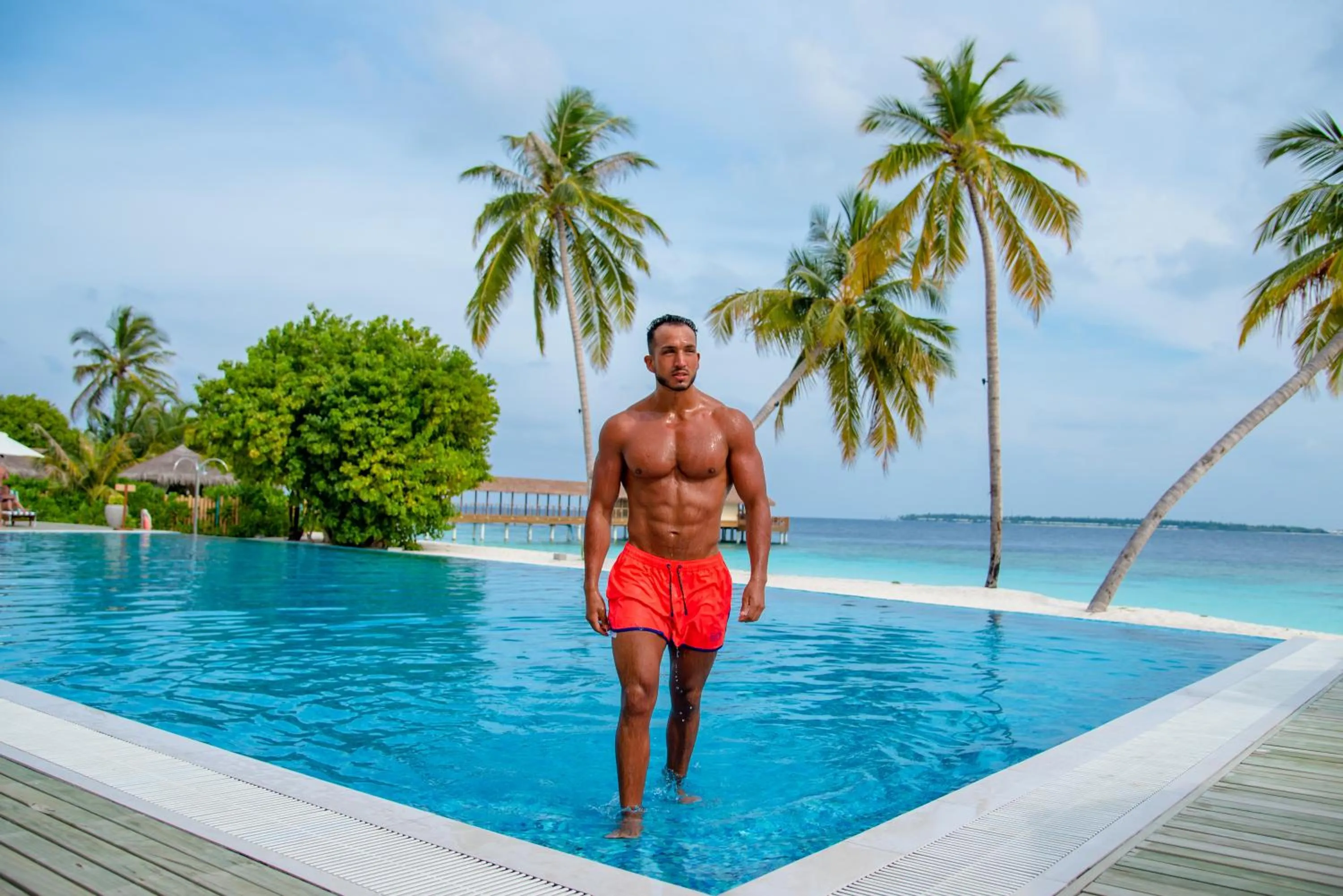 Swimming pool in Reethi Faru Resort