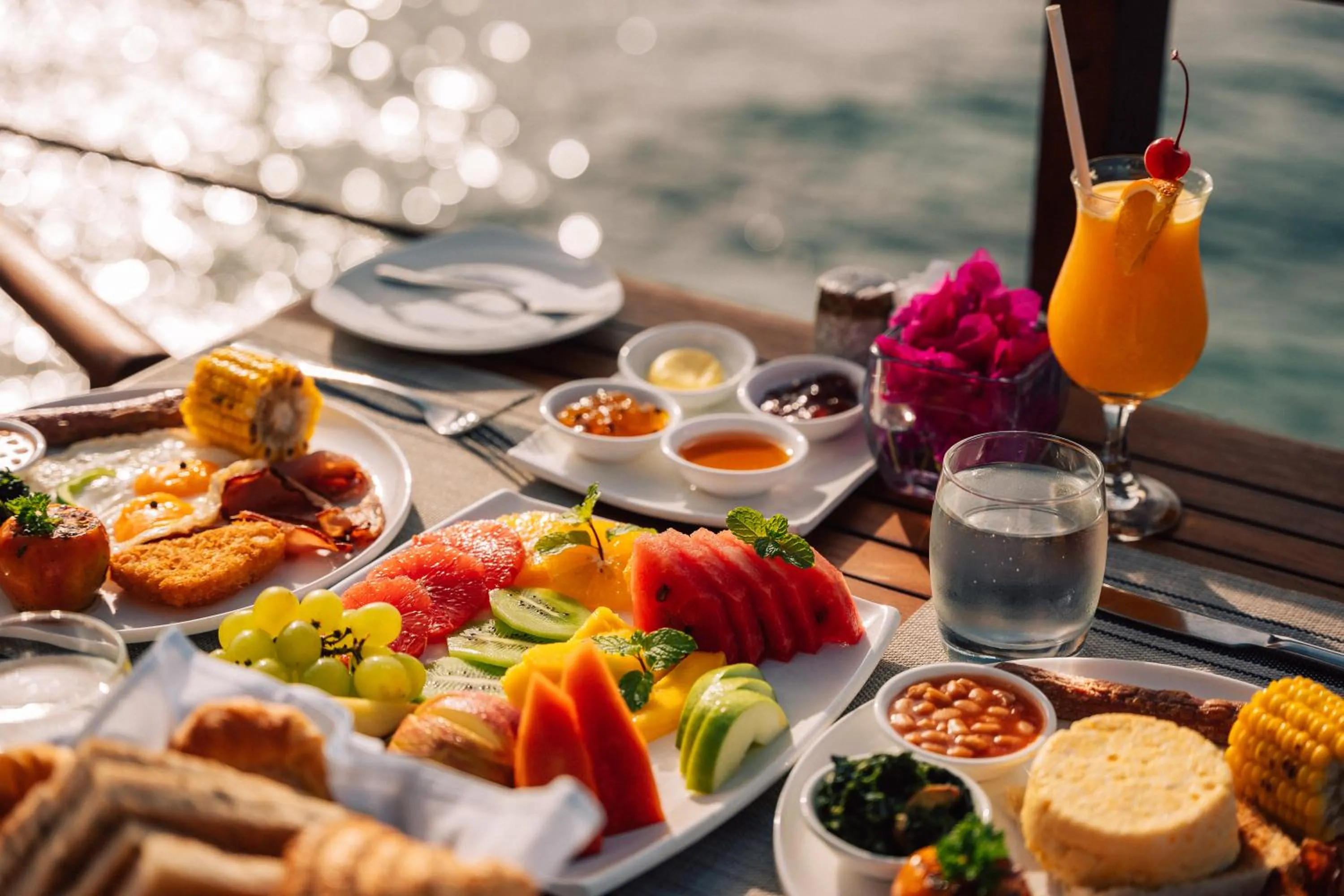 Food and drinks in Reethi Faru Resort