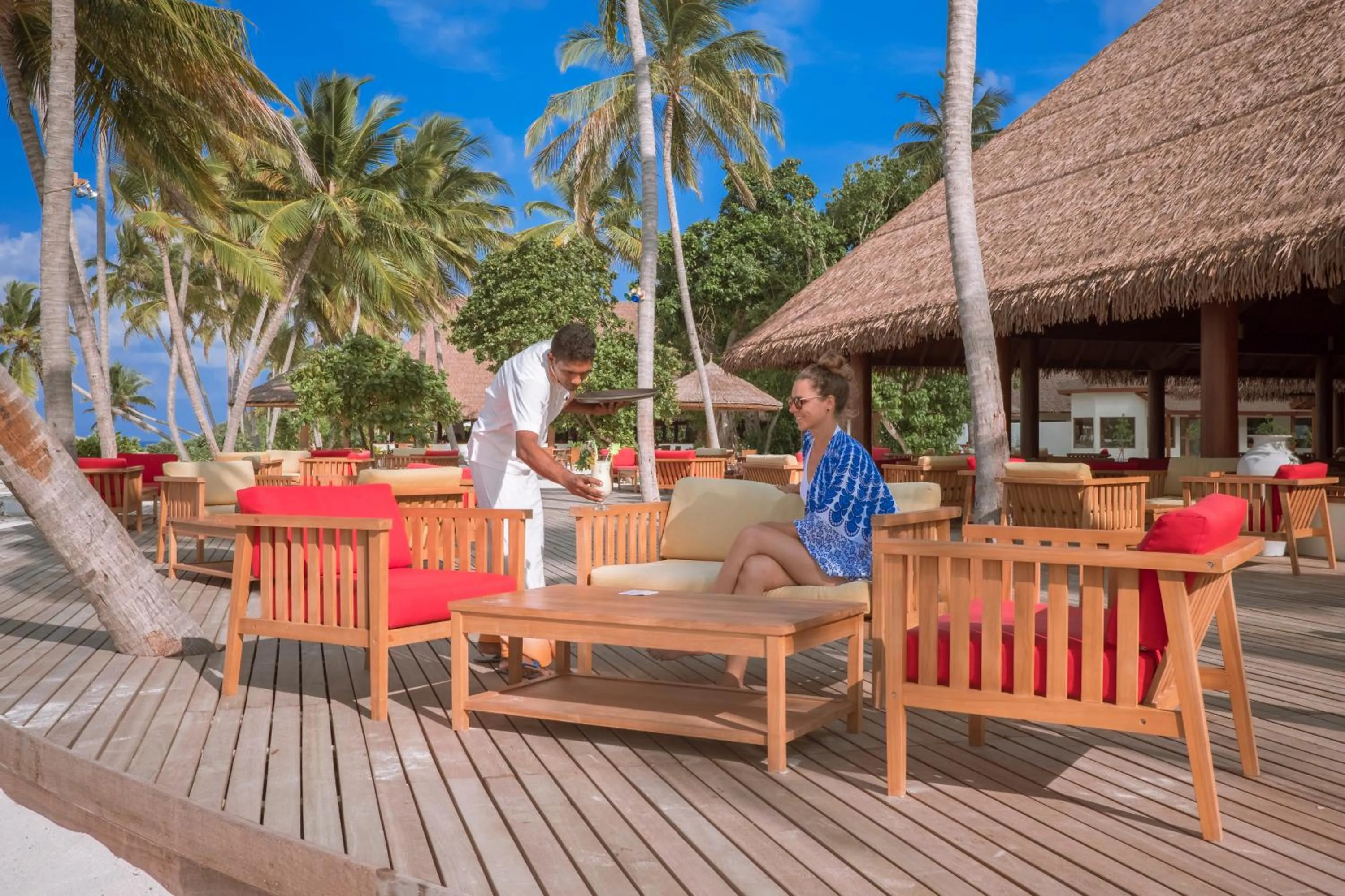 Restaurant/places to eat in Reethi Faru Resort