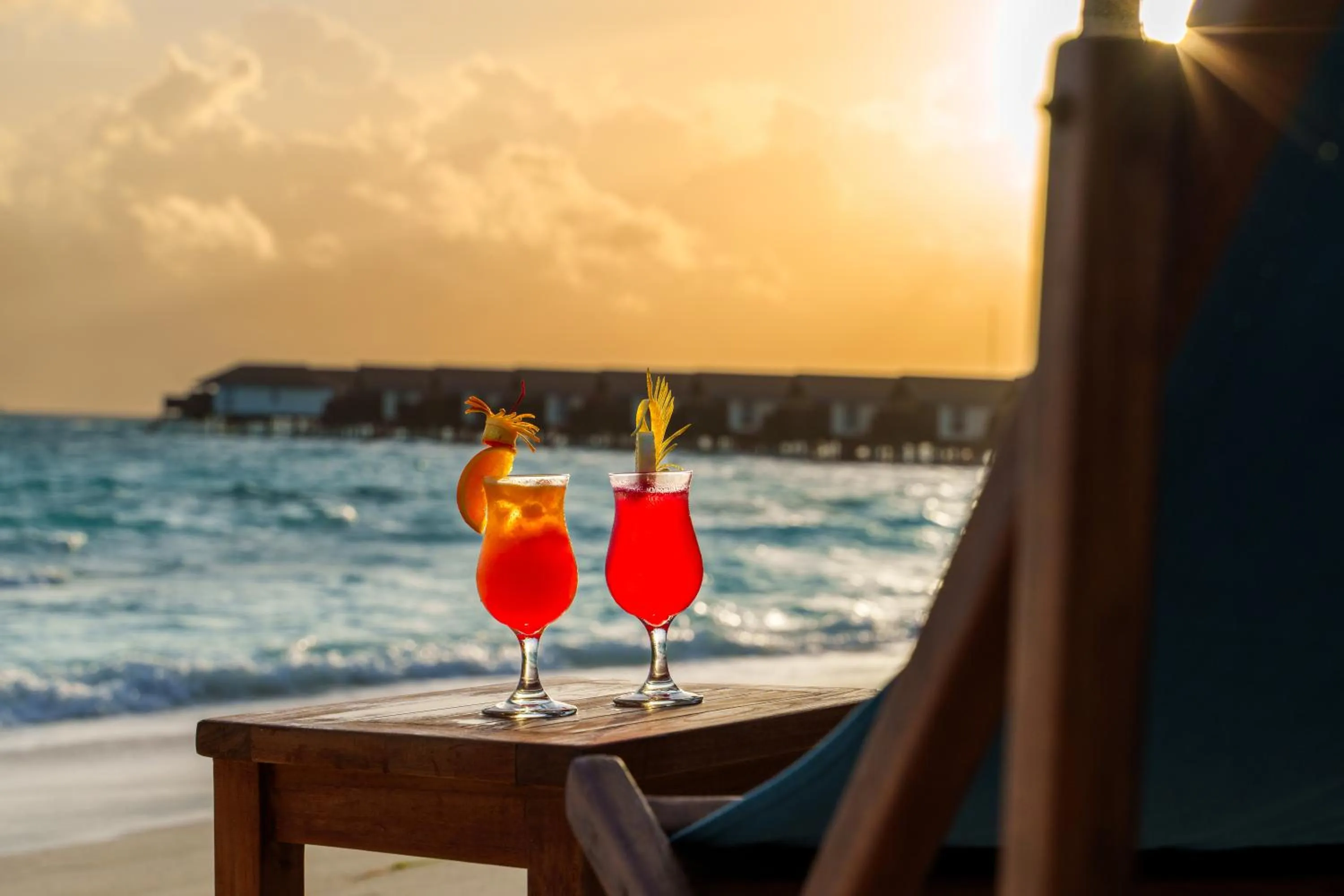 Lounge or bar in Reethi Faru Resort