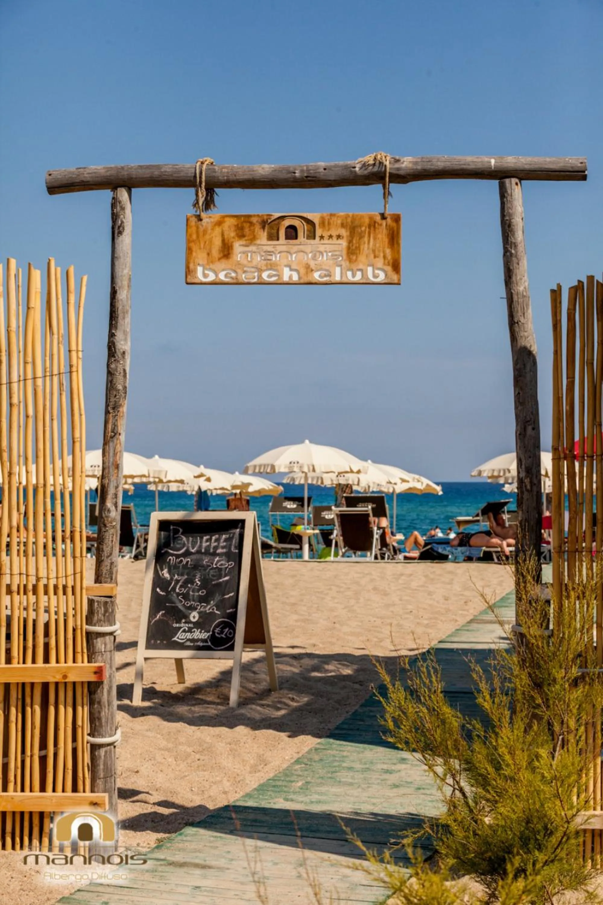 Beach in Albergo Diffuso Mannois