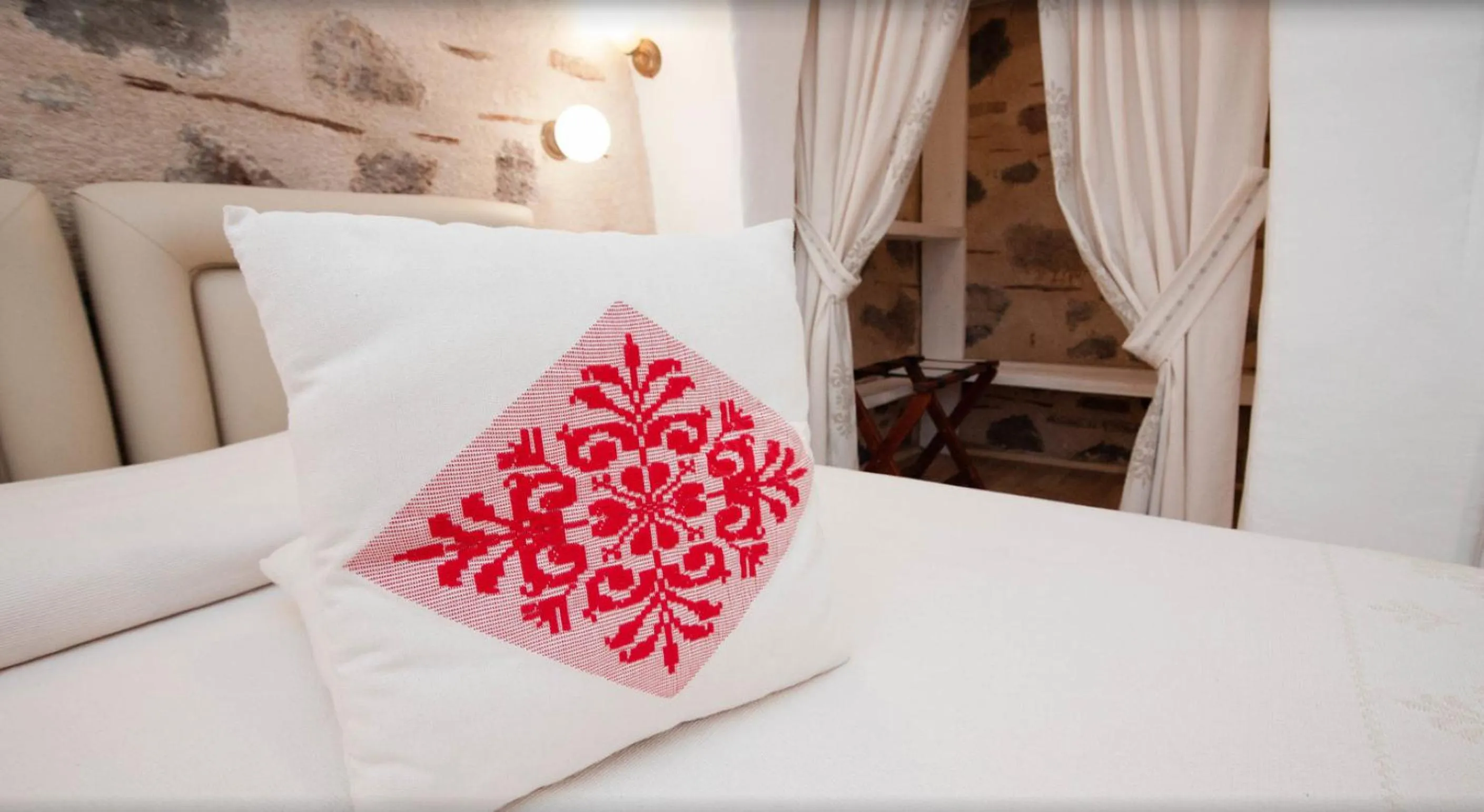 Photo of the whole room in Albergo Diffuso Mannois