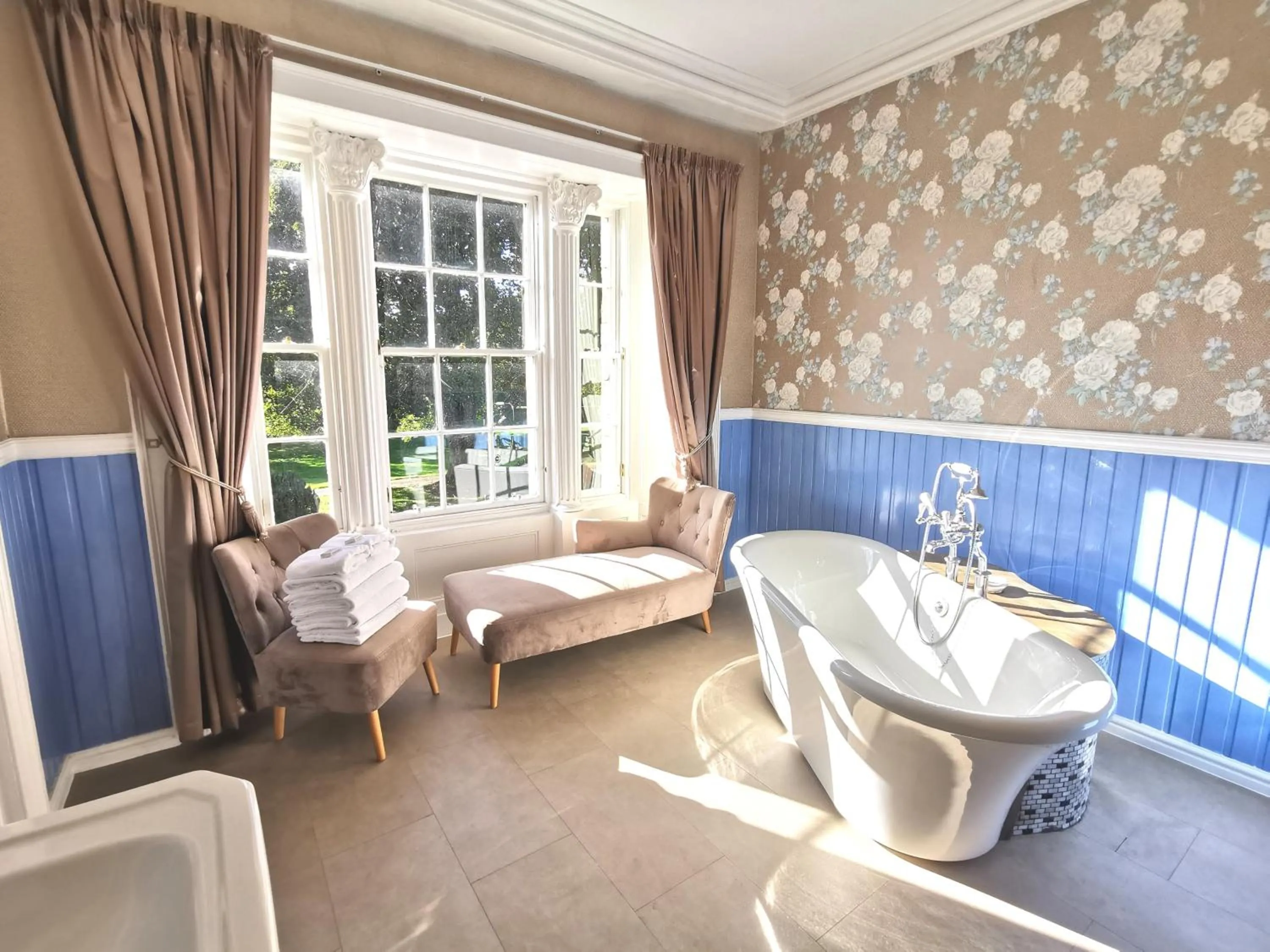 Seating area in Lunan House