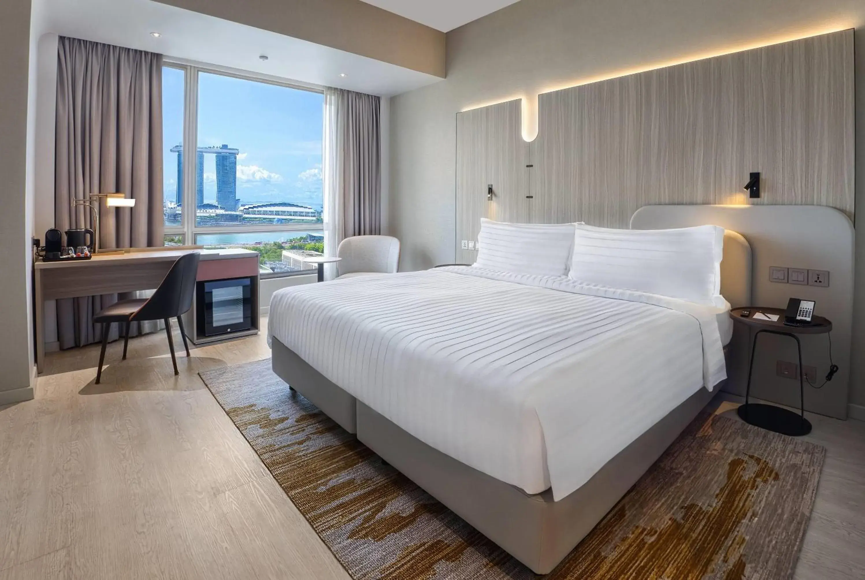 Premier King Room with Bay View in Wyndham Singapore Hotel Premier King Room with Bay View in Wyndham Singapore Hotel