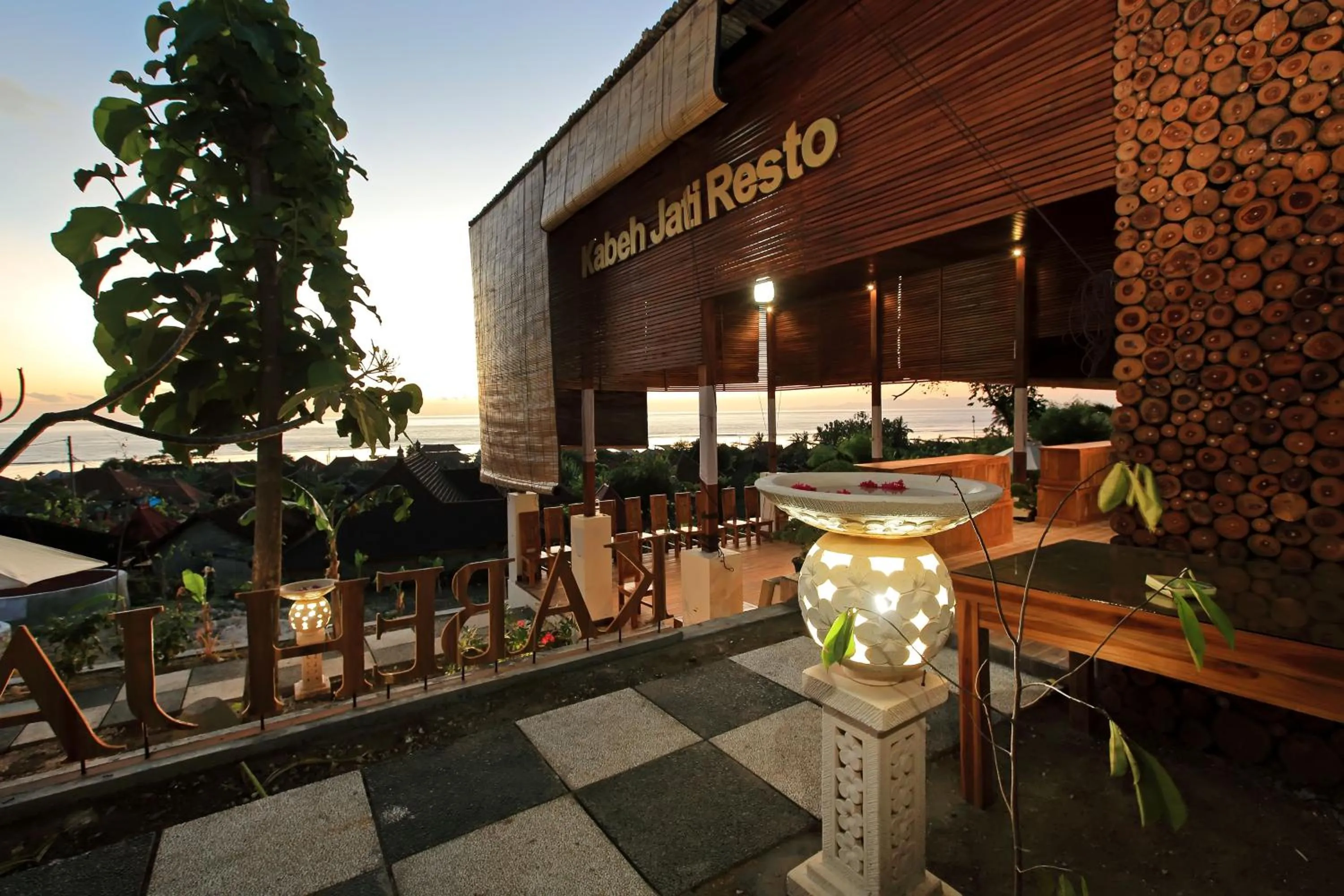 Lounge or bar in Kabeh Jati Garden Villa & Restaurant