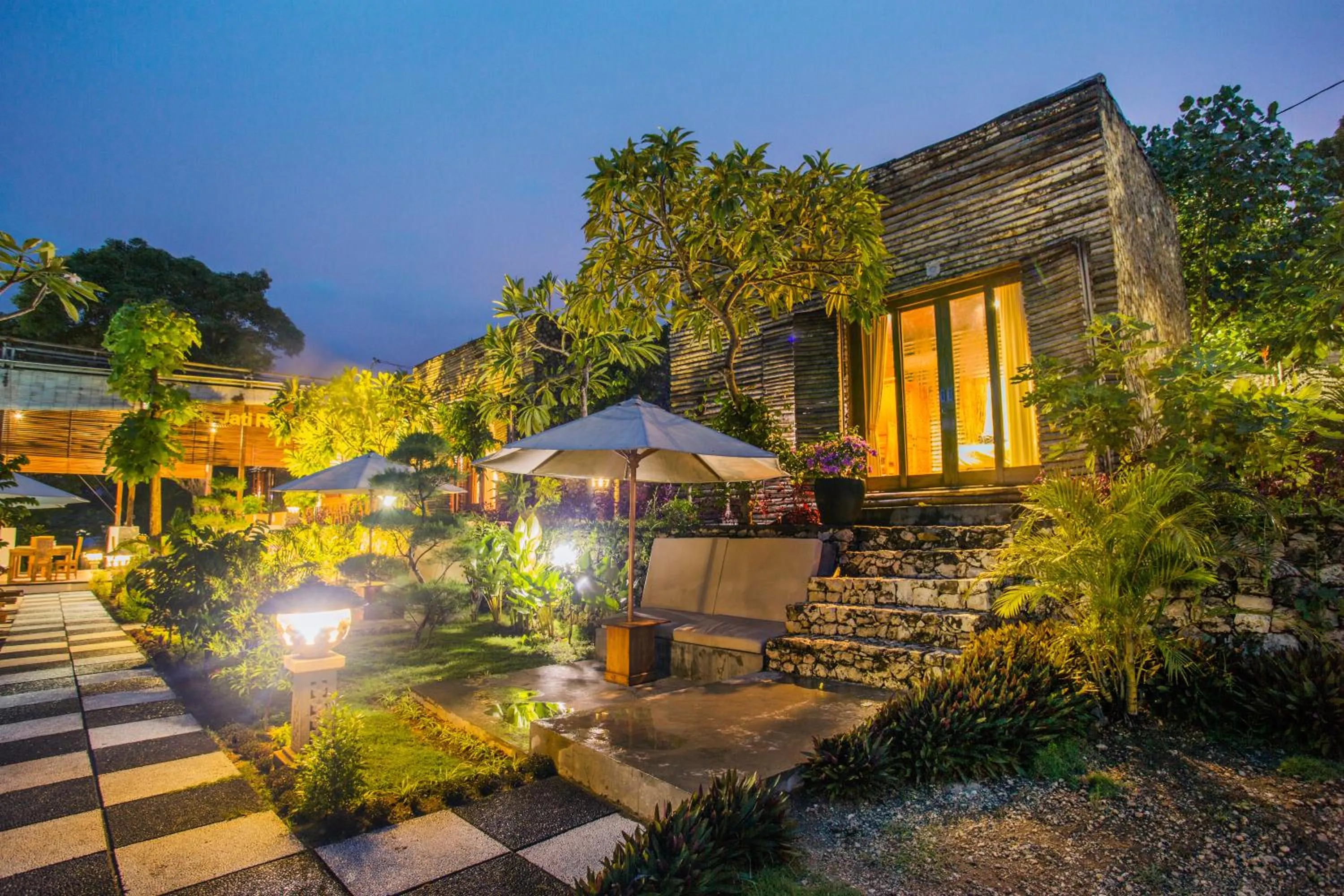 Property building in Kabeh Jati Garden Villa & Restaurant