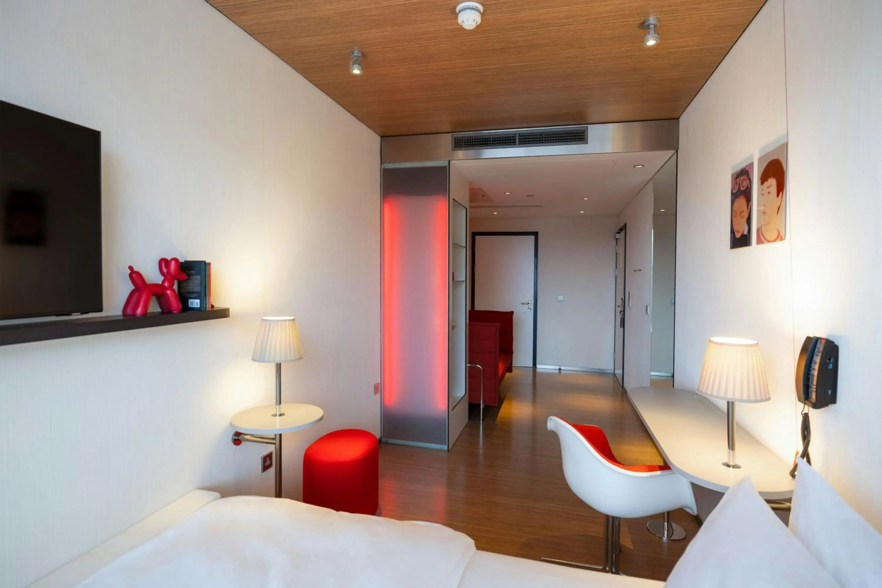 Bedroom, Bed in citizenM Glasgow