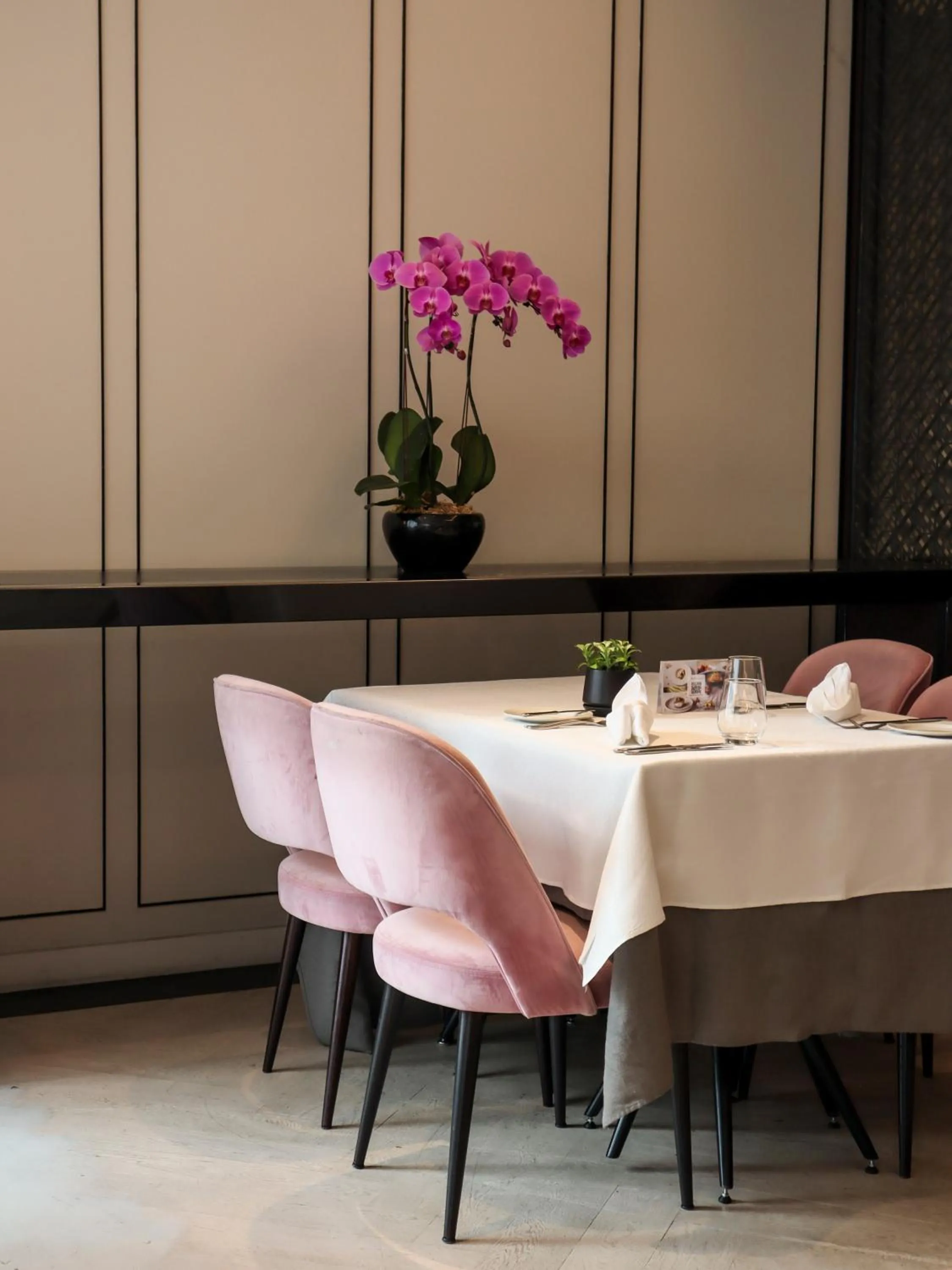 Restaurant/places to eat in Grand Park City Hall