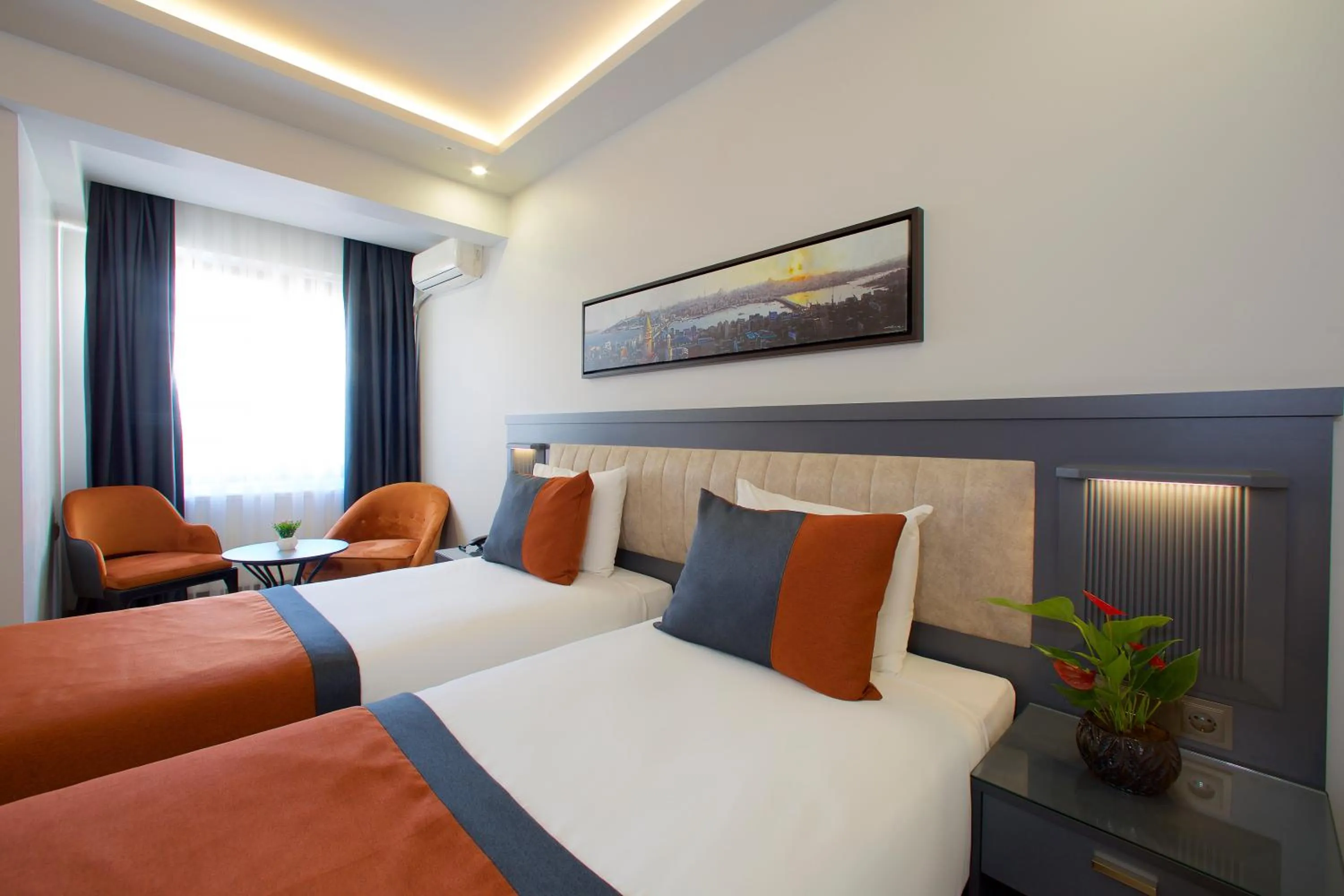 Photo of the whole room, Bed in Hotel Eyfel