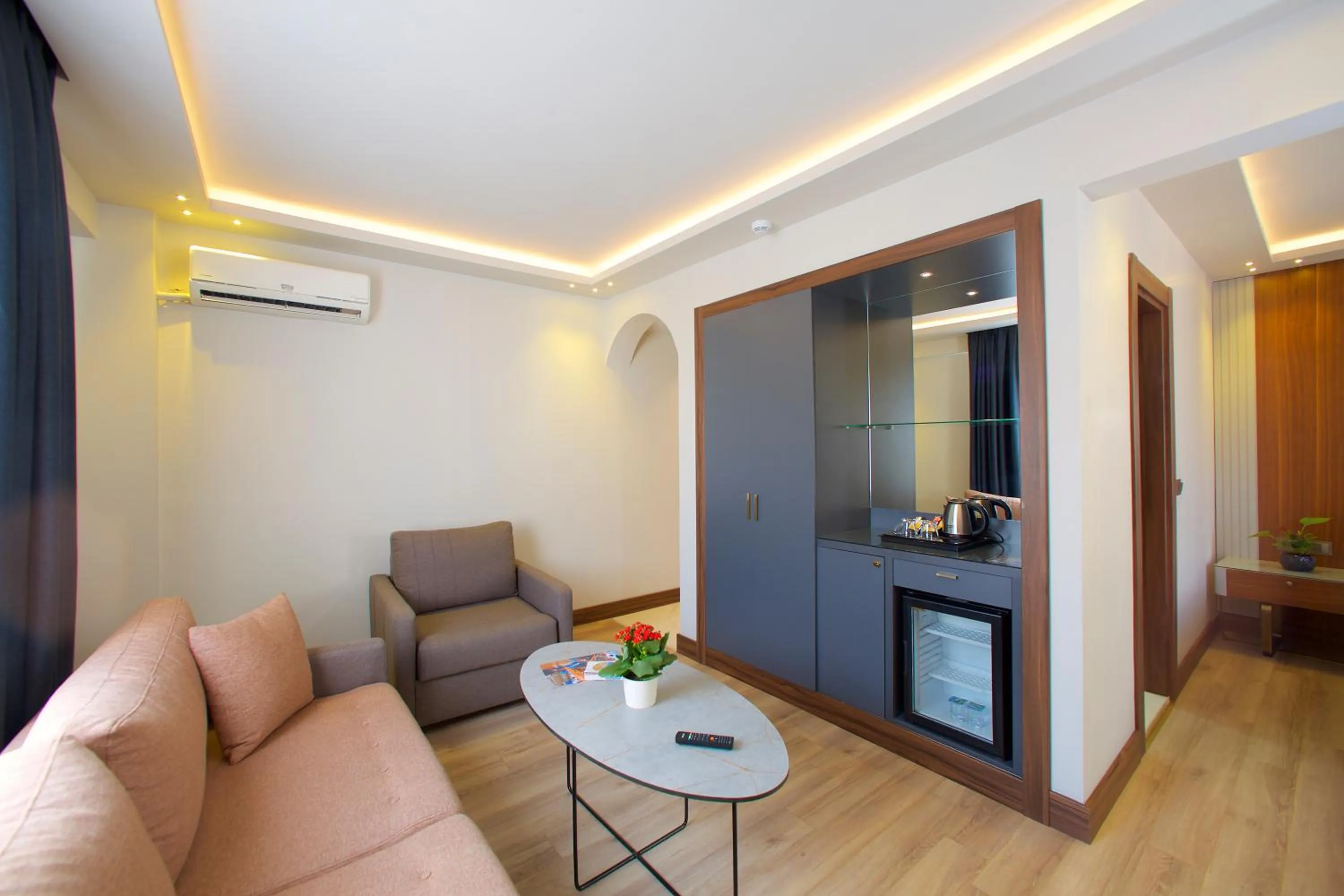 Seating area in Hotel Eyfel