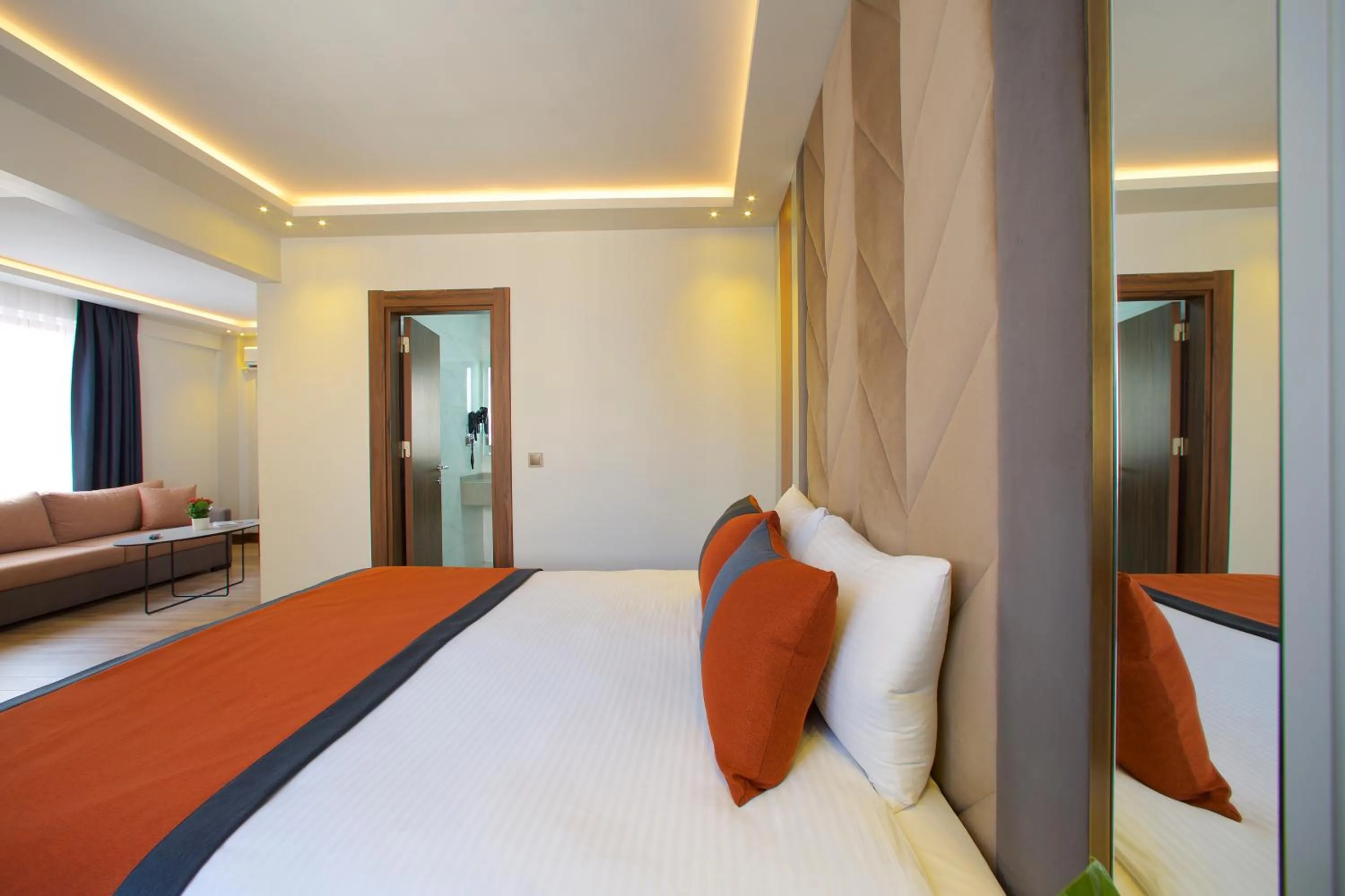 Photo of the whole room, Bed in Hotel Eyfel