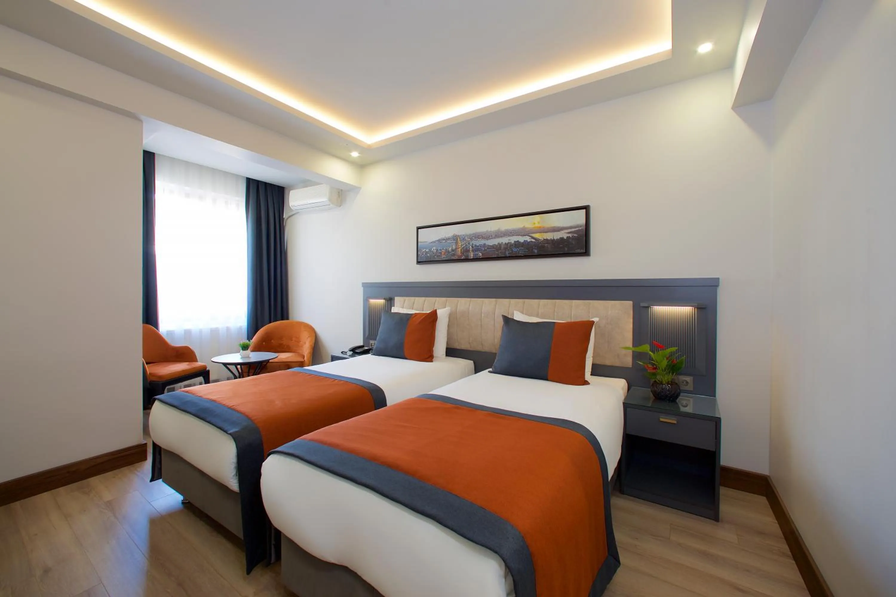 Photo of the whole room, Bed in Hotel Eyfel