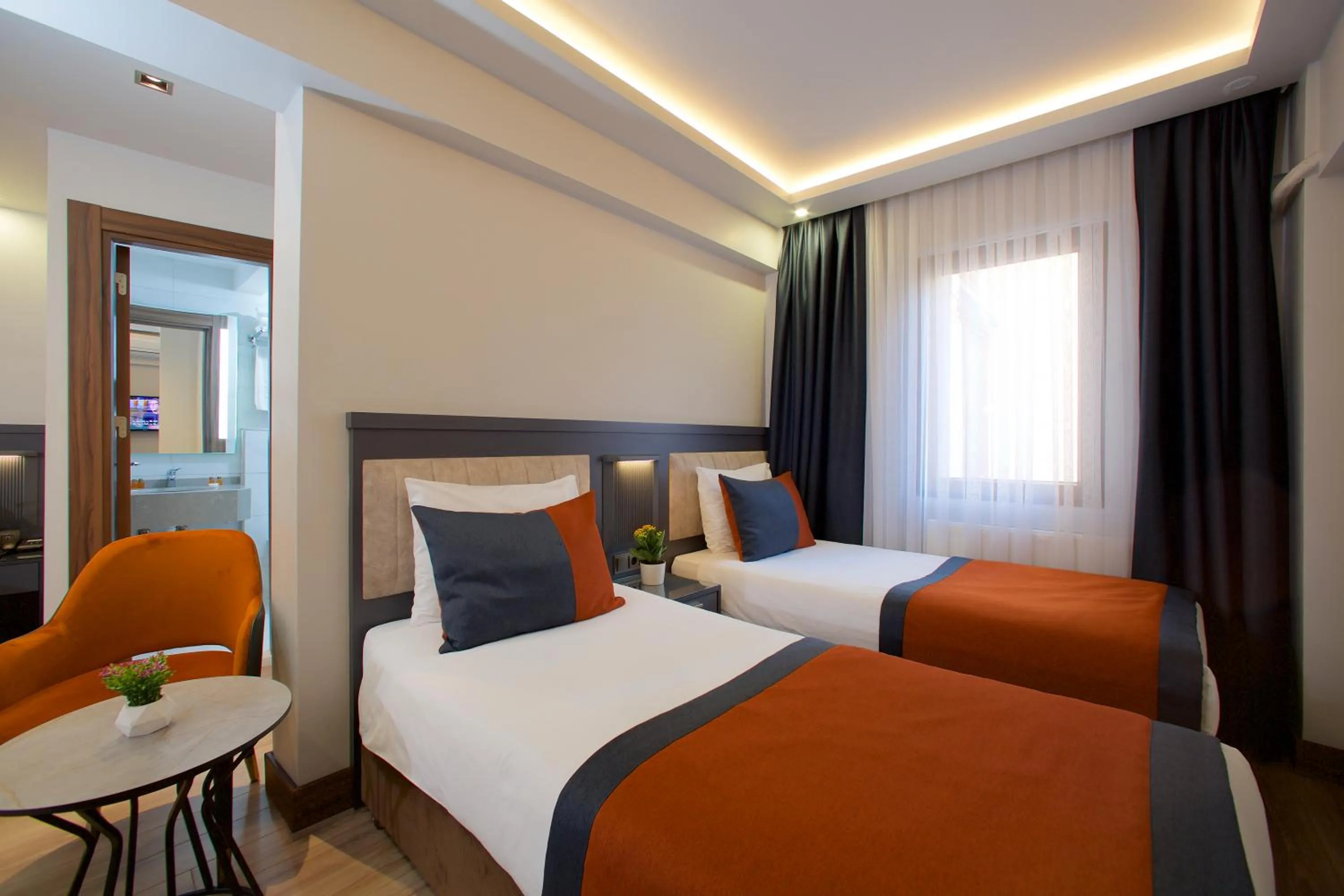 Photo of the whole room, Bed in Hotel Eyfel