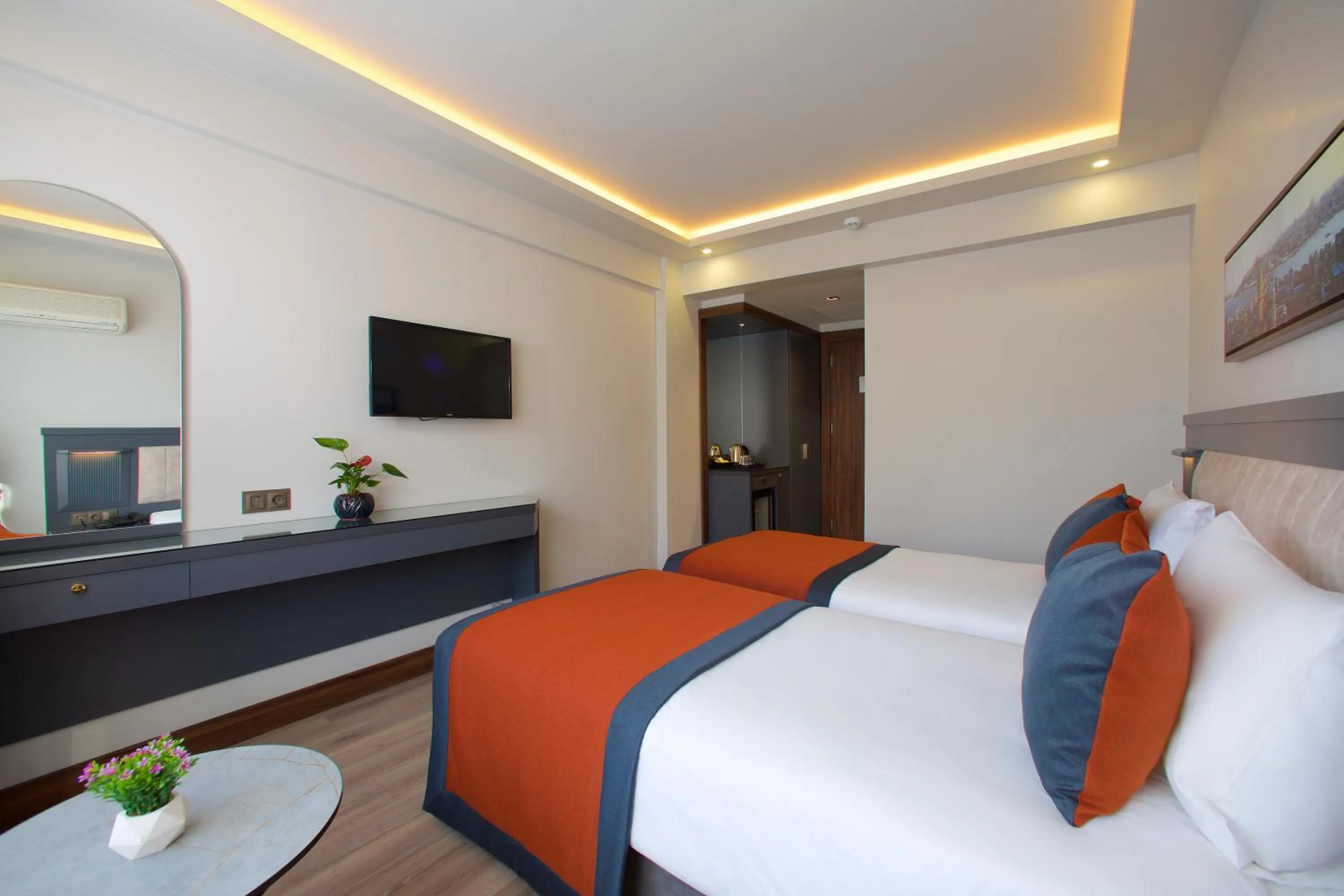 Photo of the whole room, Bed in Hotel Eyfel