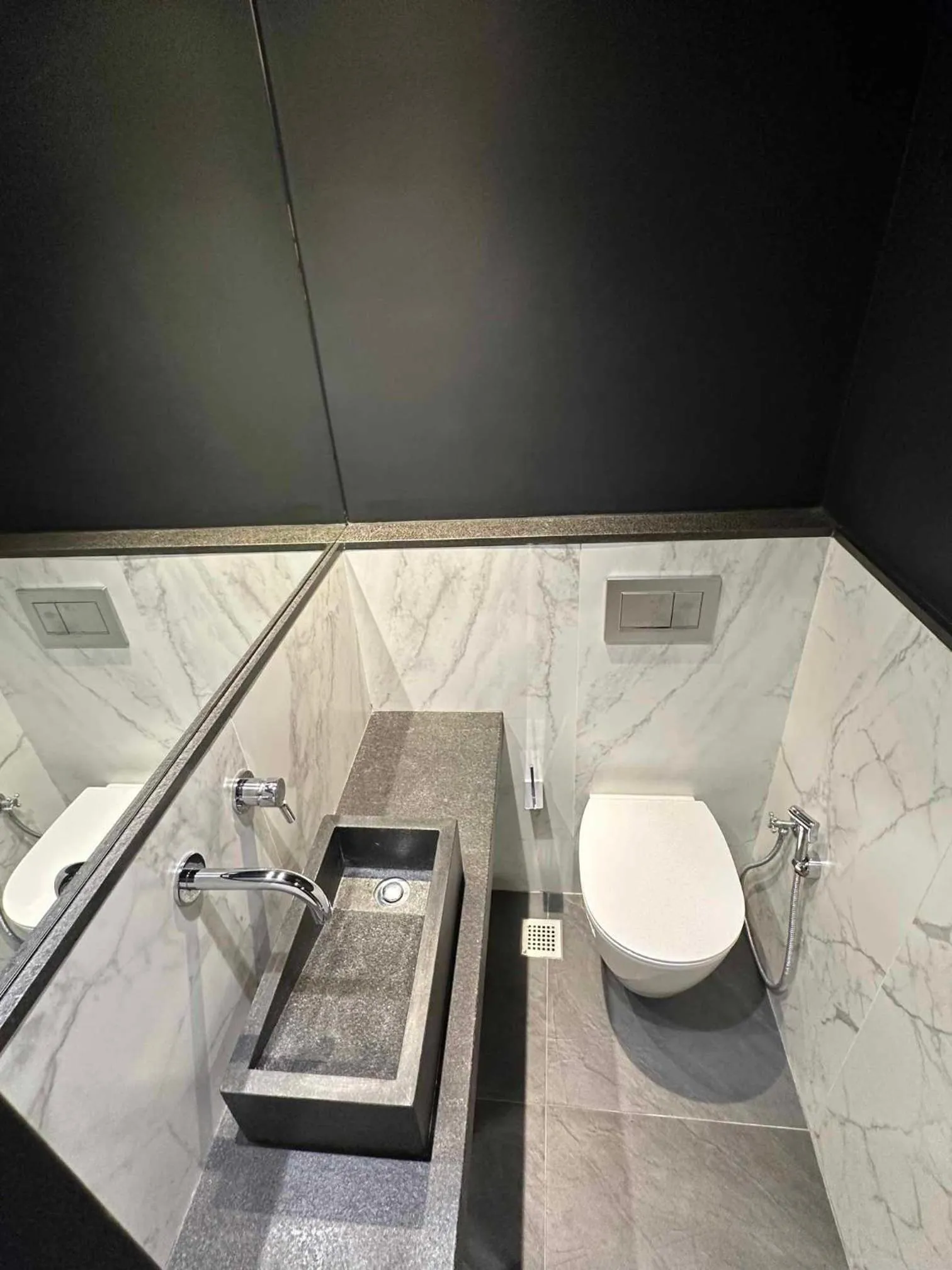 Toilet in Be My Guest Athens