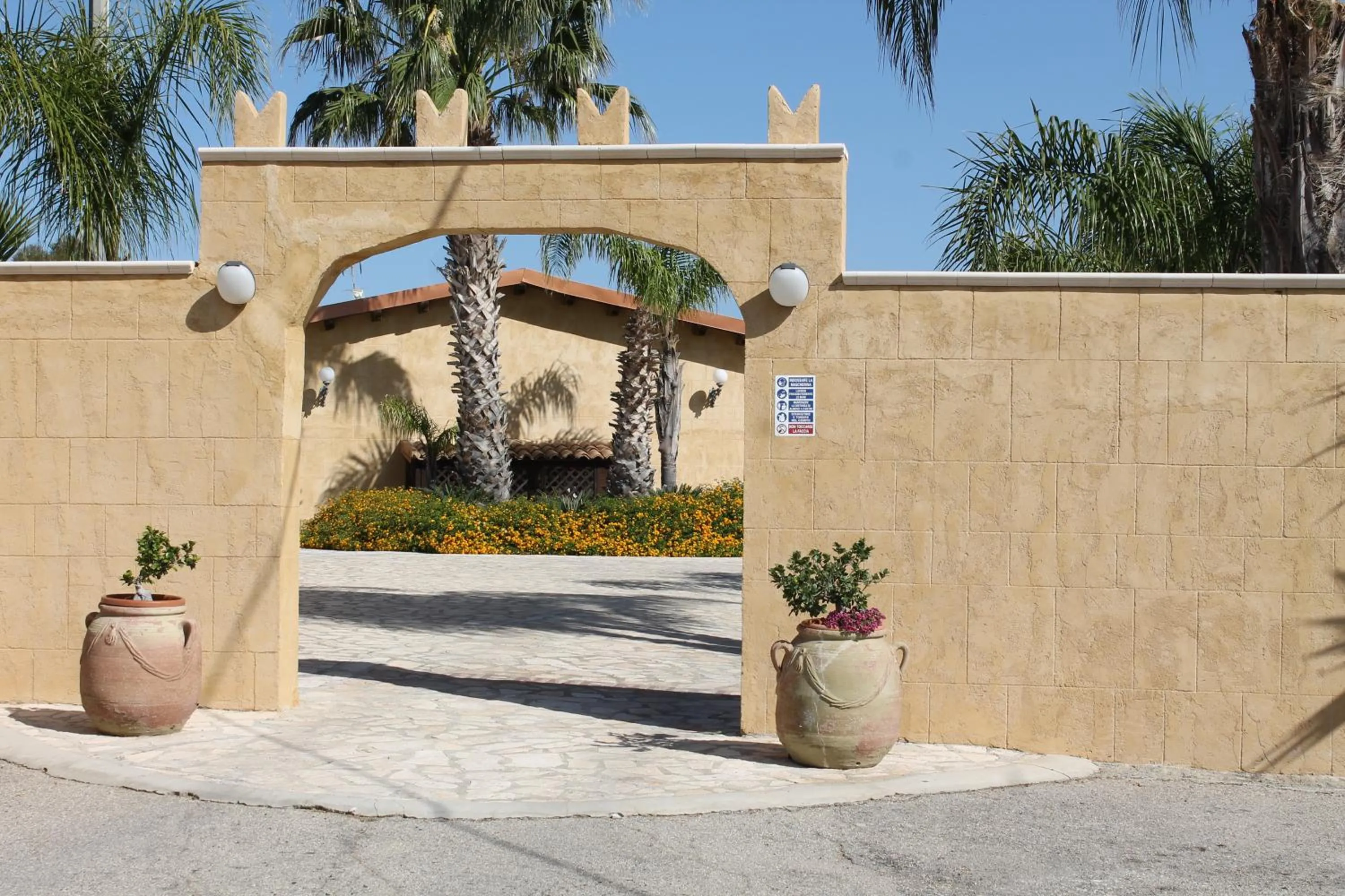 Facade/entrance in Villa Alisia