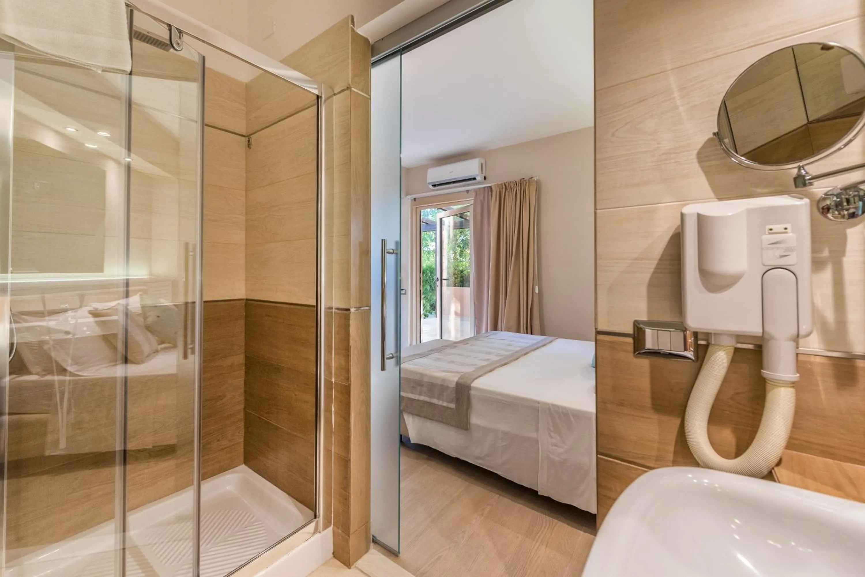 Bed in Acacia Resort Parco Dei Leoni