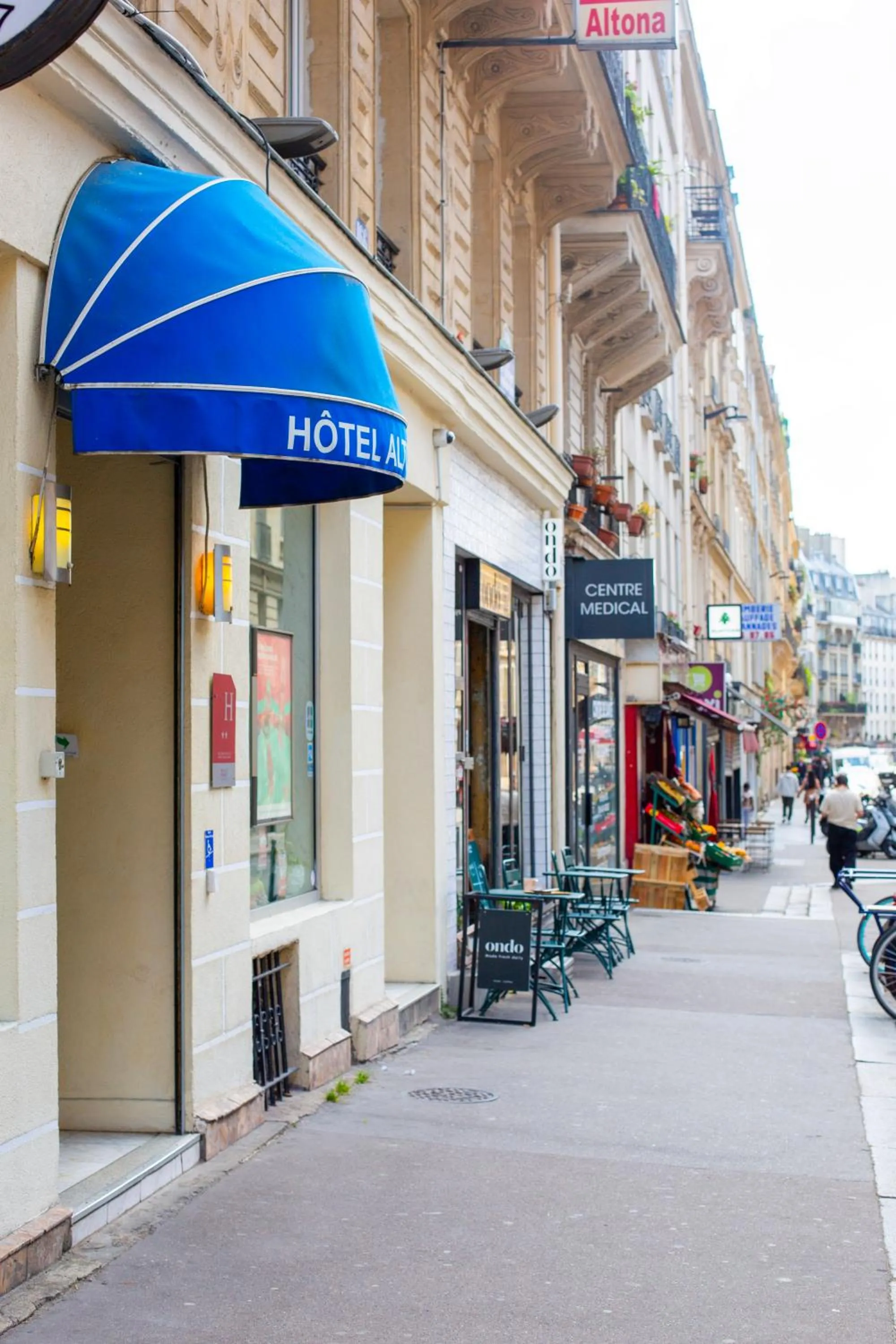 Property building in Altona