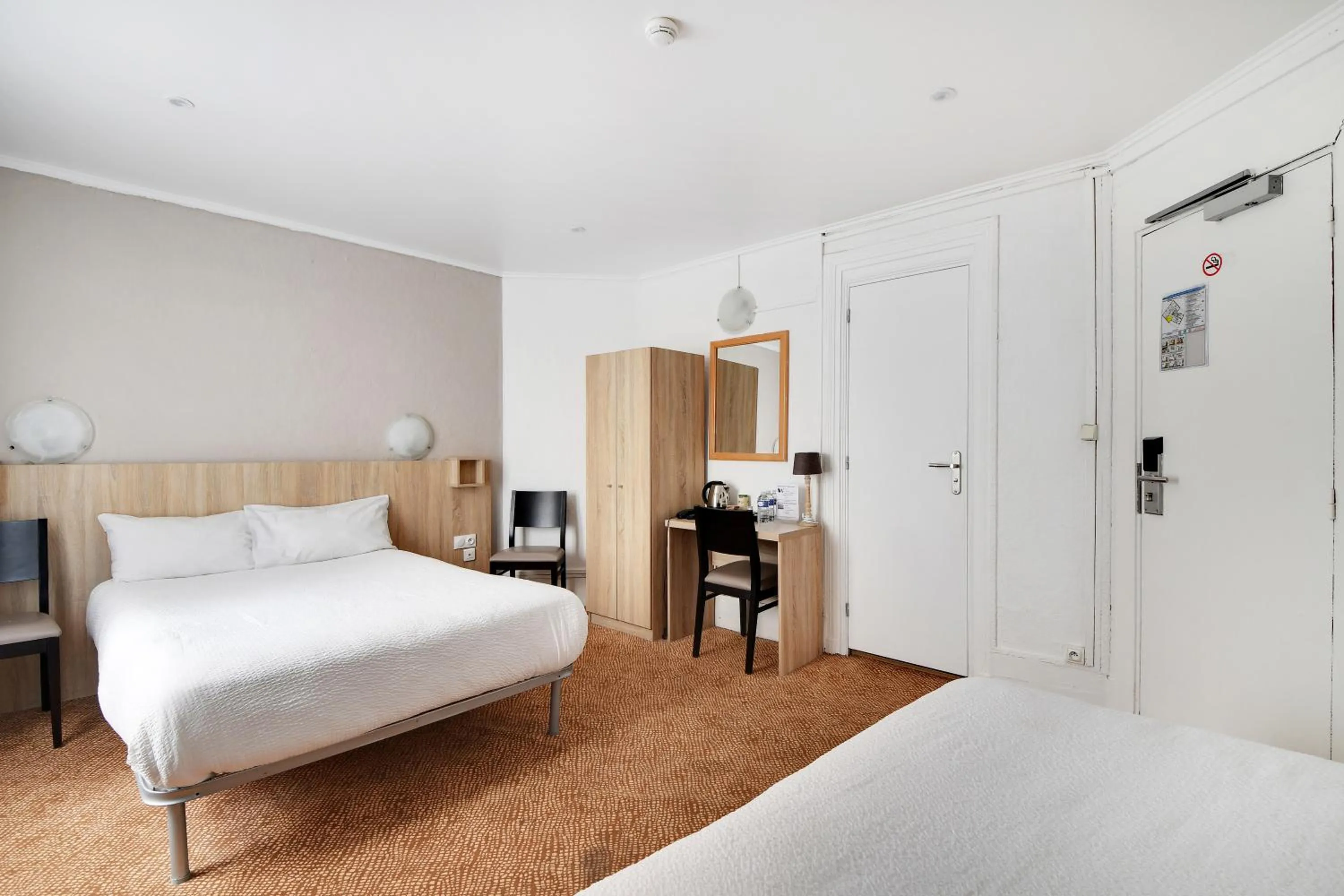 Bedroom, Bed in Altona