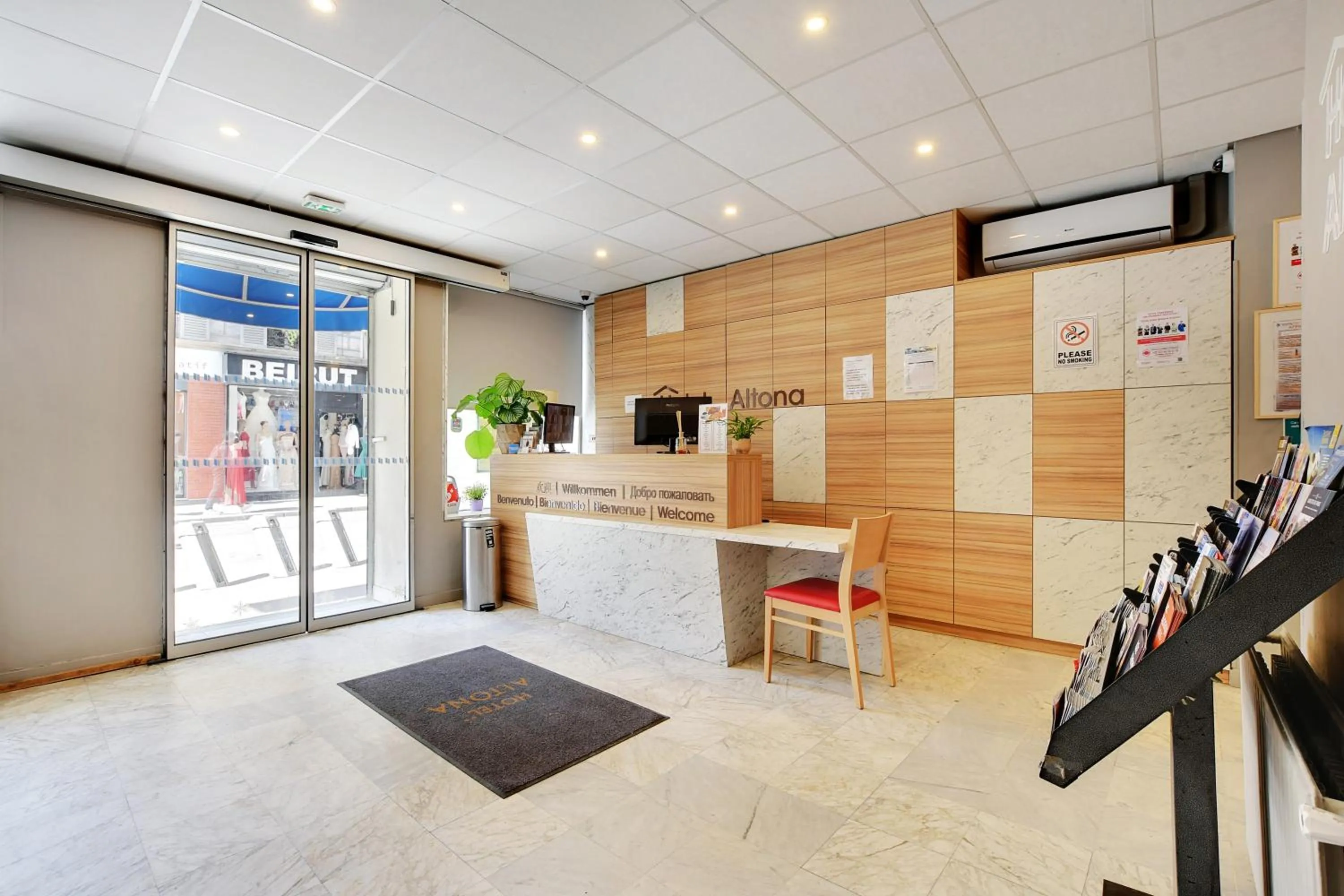 Lobby or reception in Altona