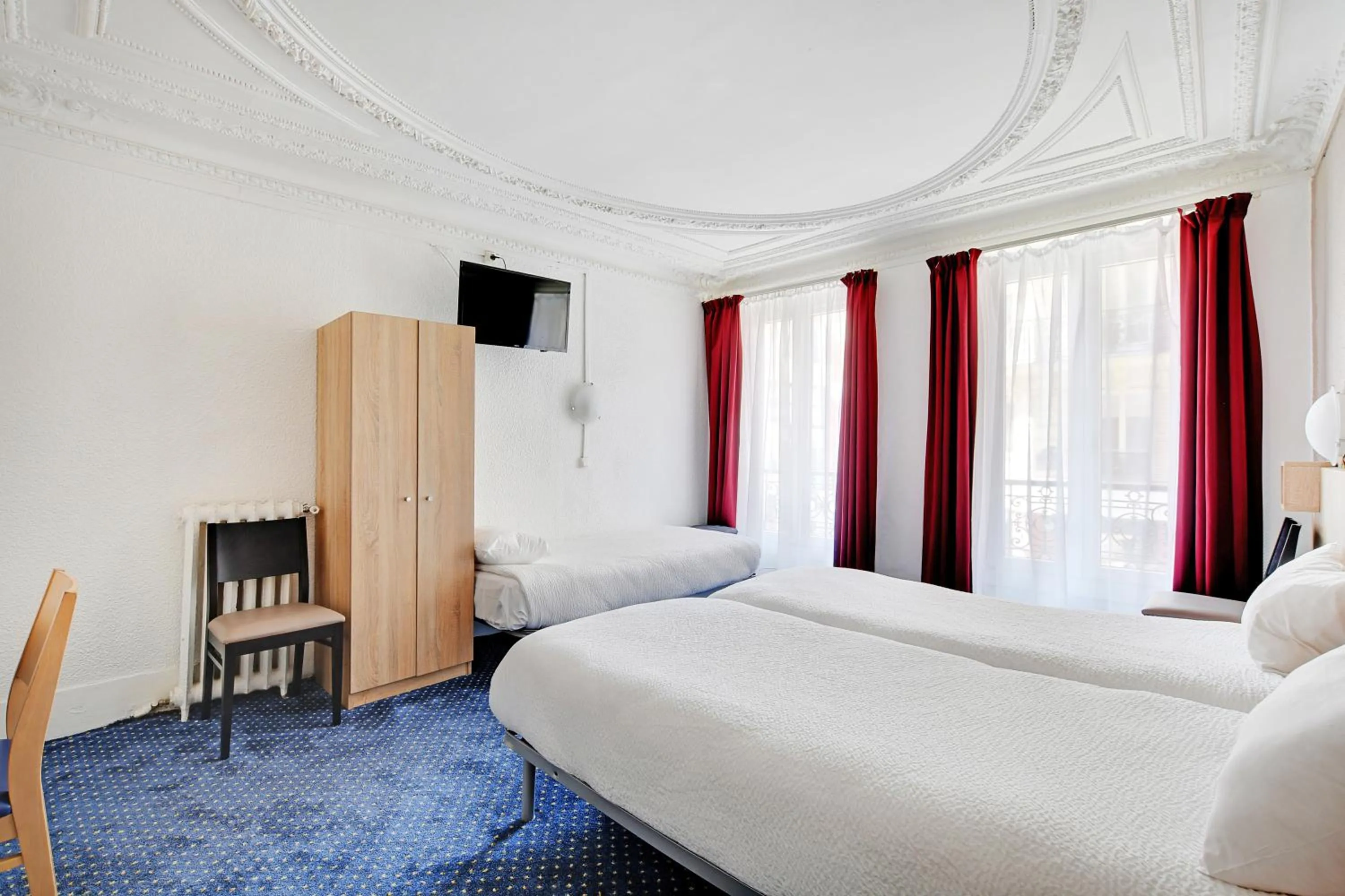 Bedroom, Bed in Altona