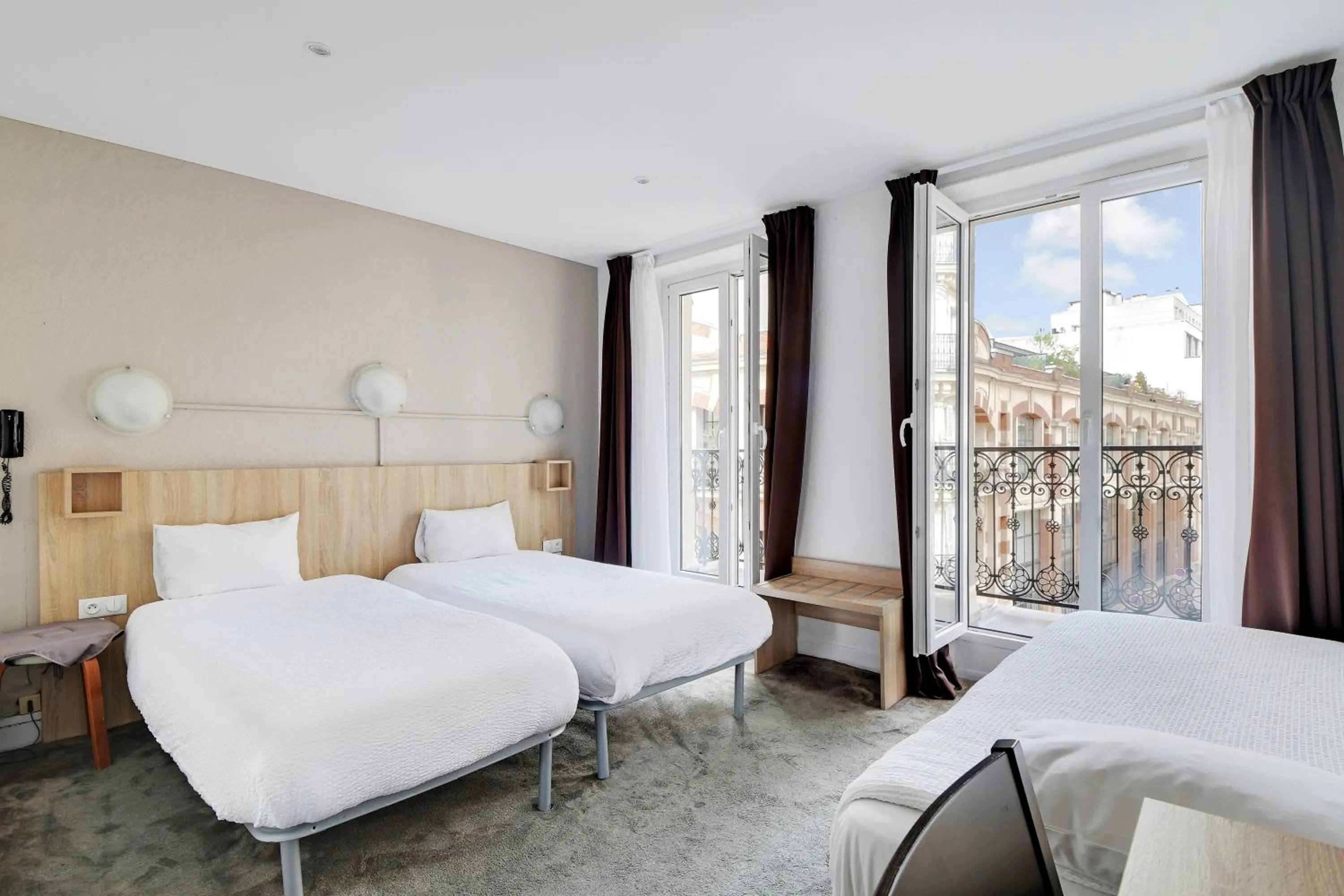 Bedroom, Bed in Altona