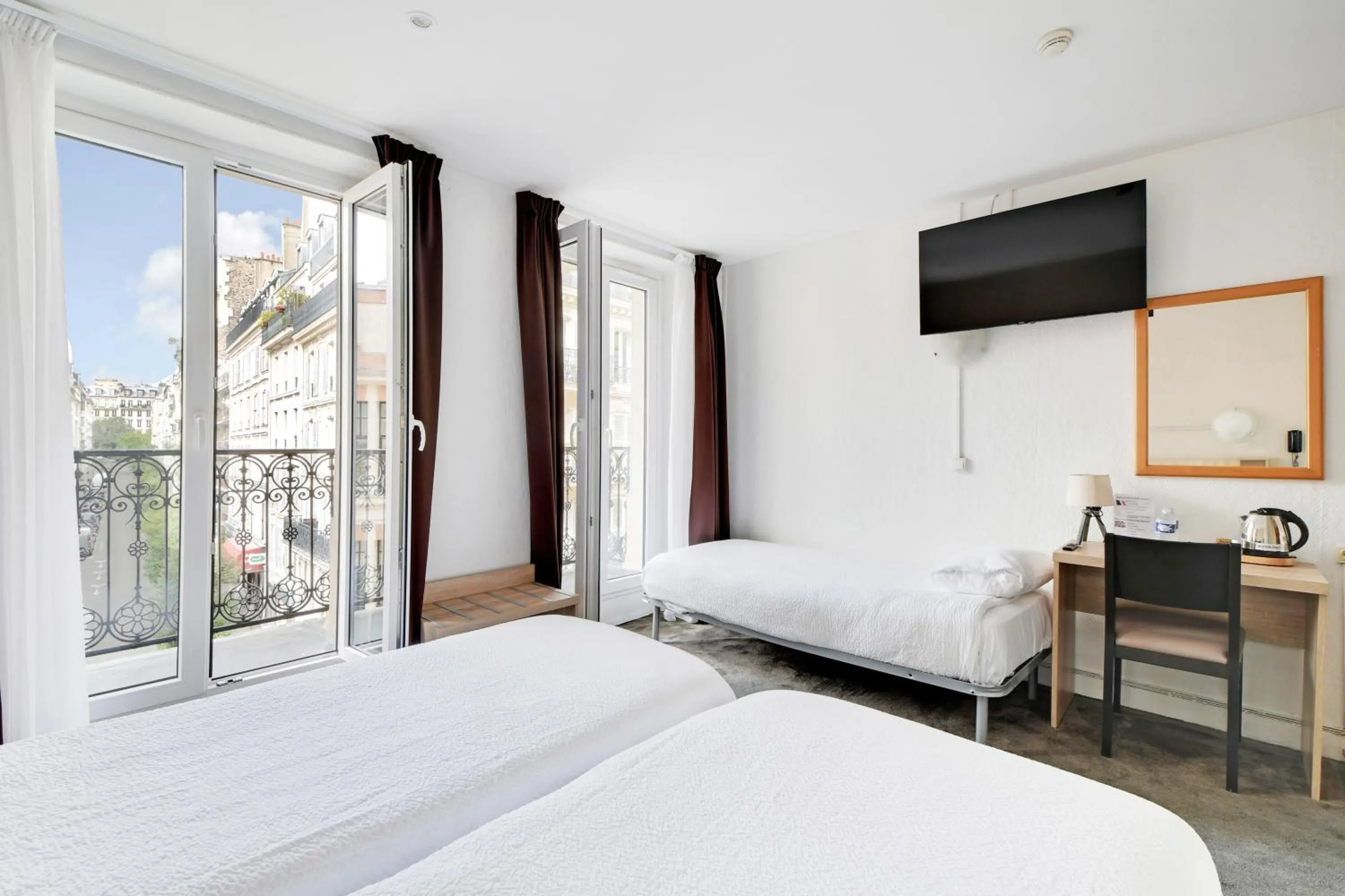 Bedroom, Bed in Altona