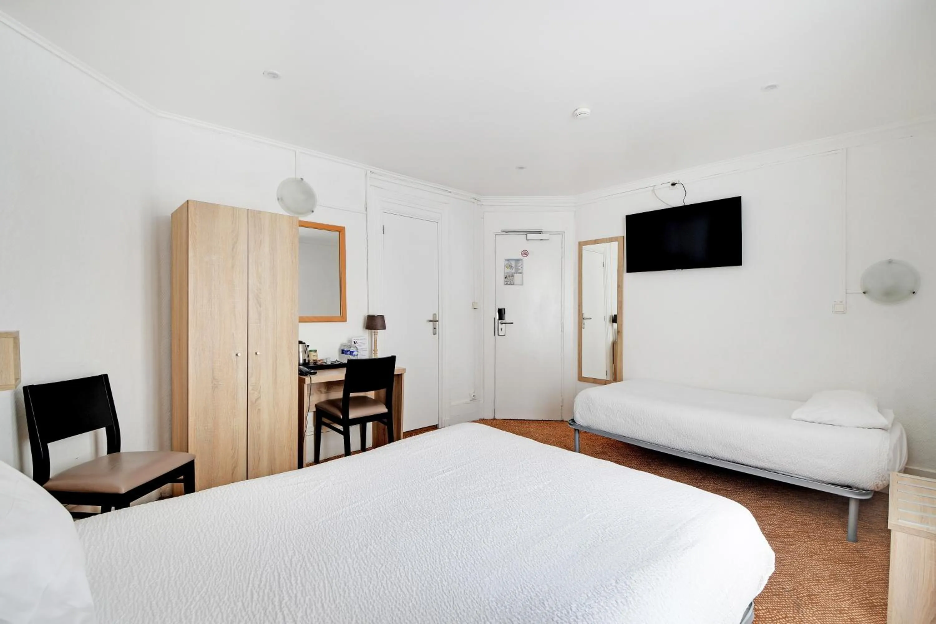 Bedroom, Bed in Altona