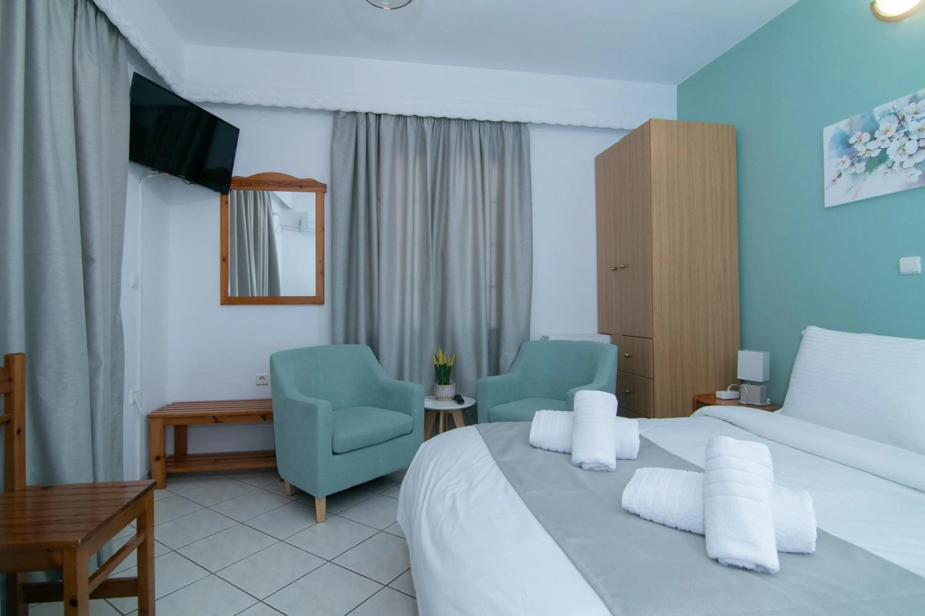 Bed in Malvasia Corner Studios - ex Romeo's House