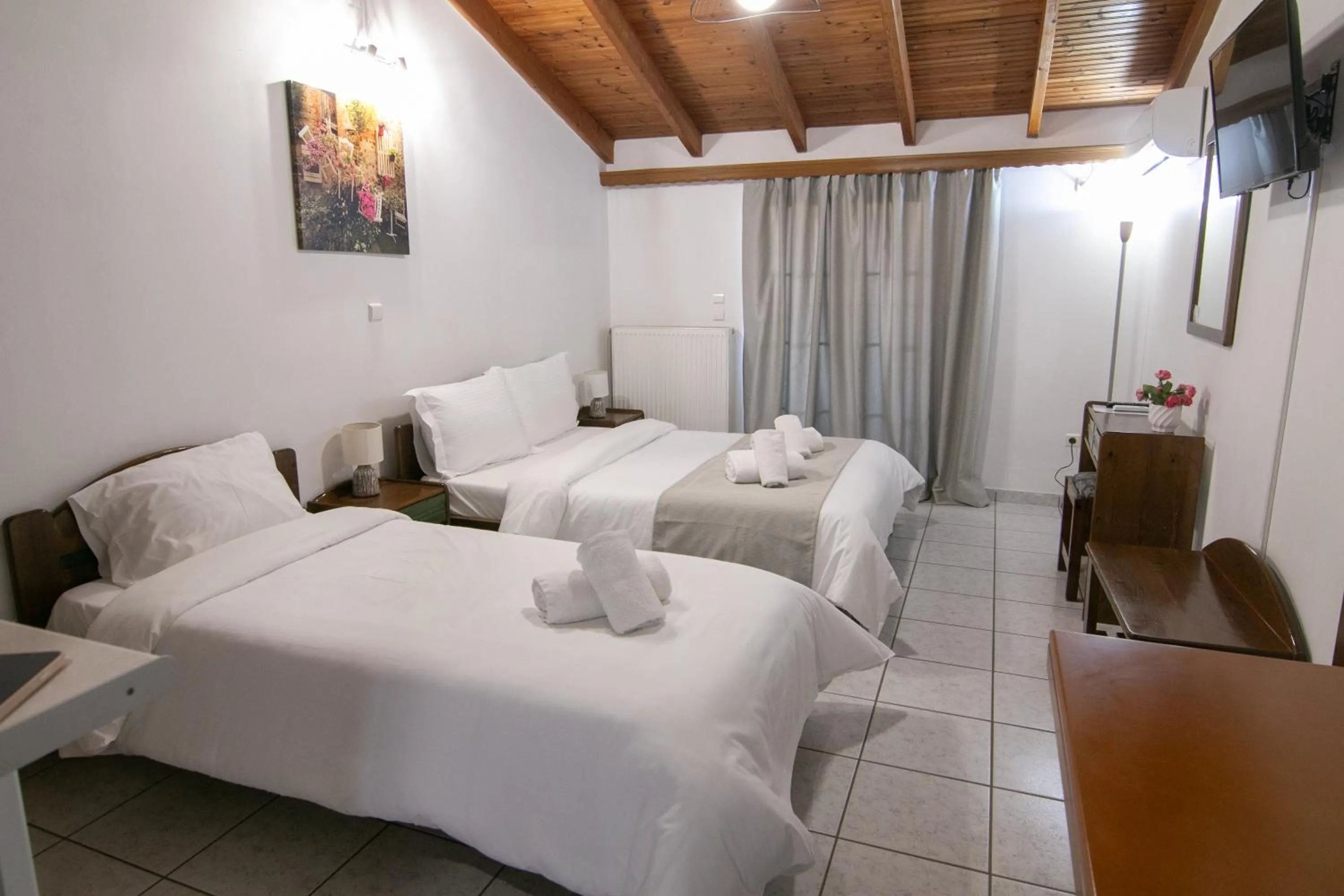 Bed in Malvasia Corner Studios - ex Romeo's House