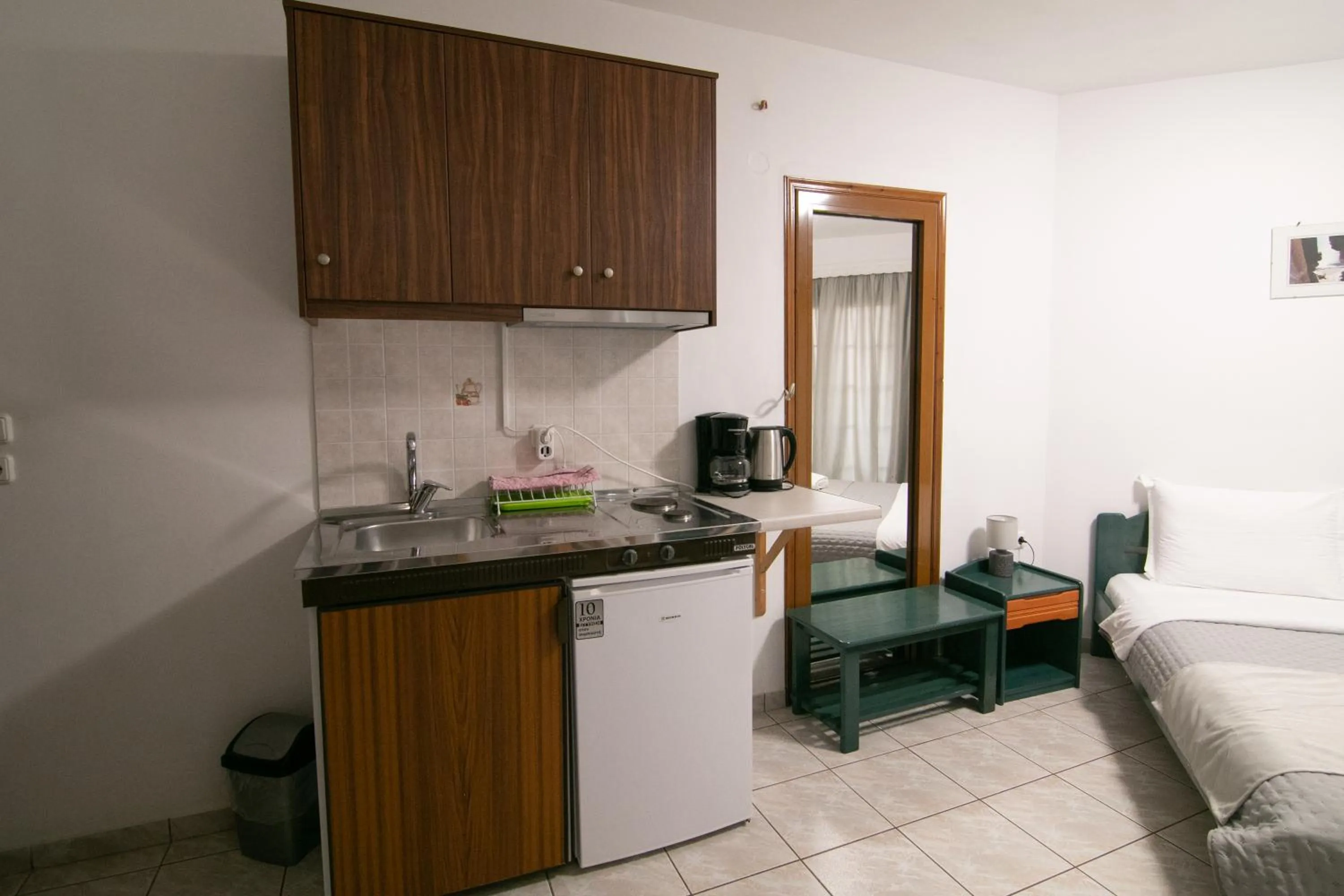 Malvasia Corner Studios - ex Romeo's House